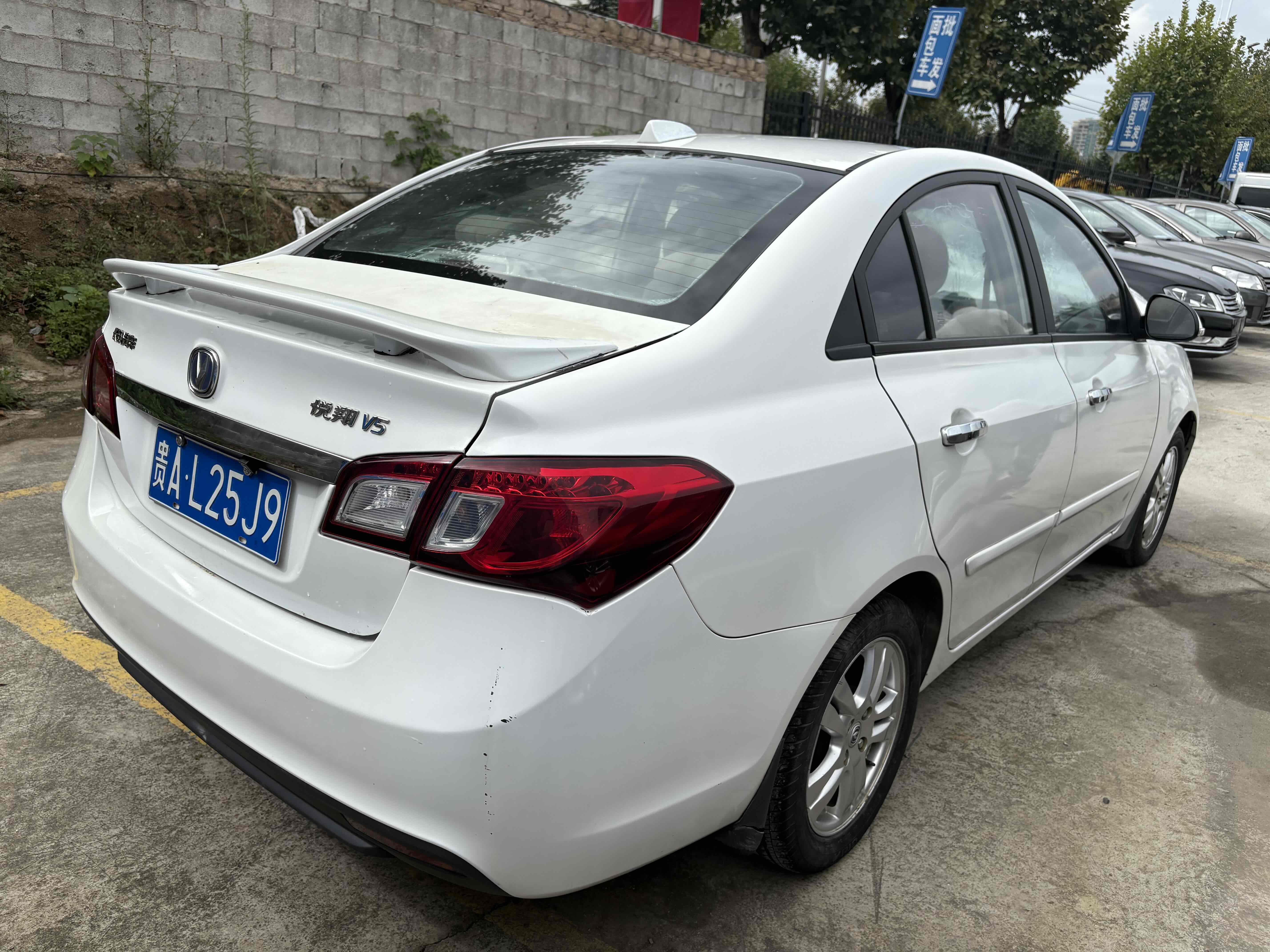 Changan Alsvin V5 2014 #5 Changan Alsvin V5 2014 car image #5