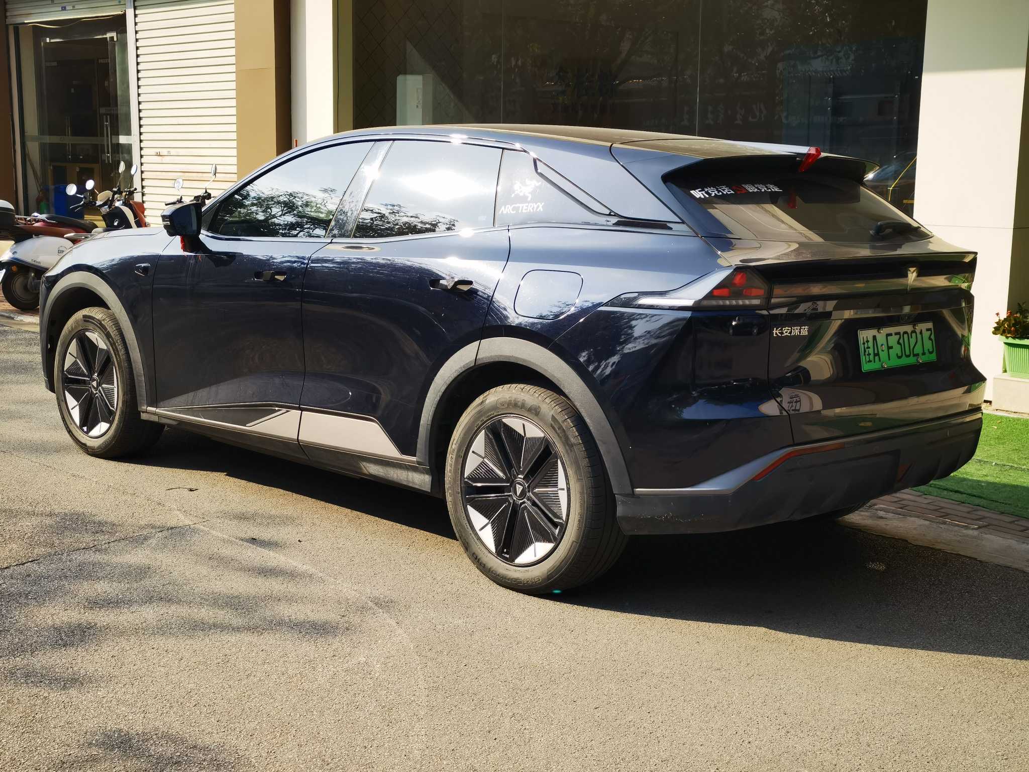 Deepal S07 2023 immagine di auto #5