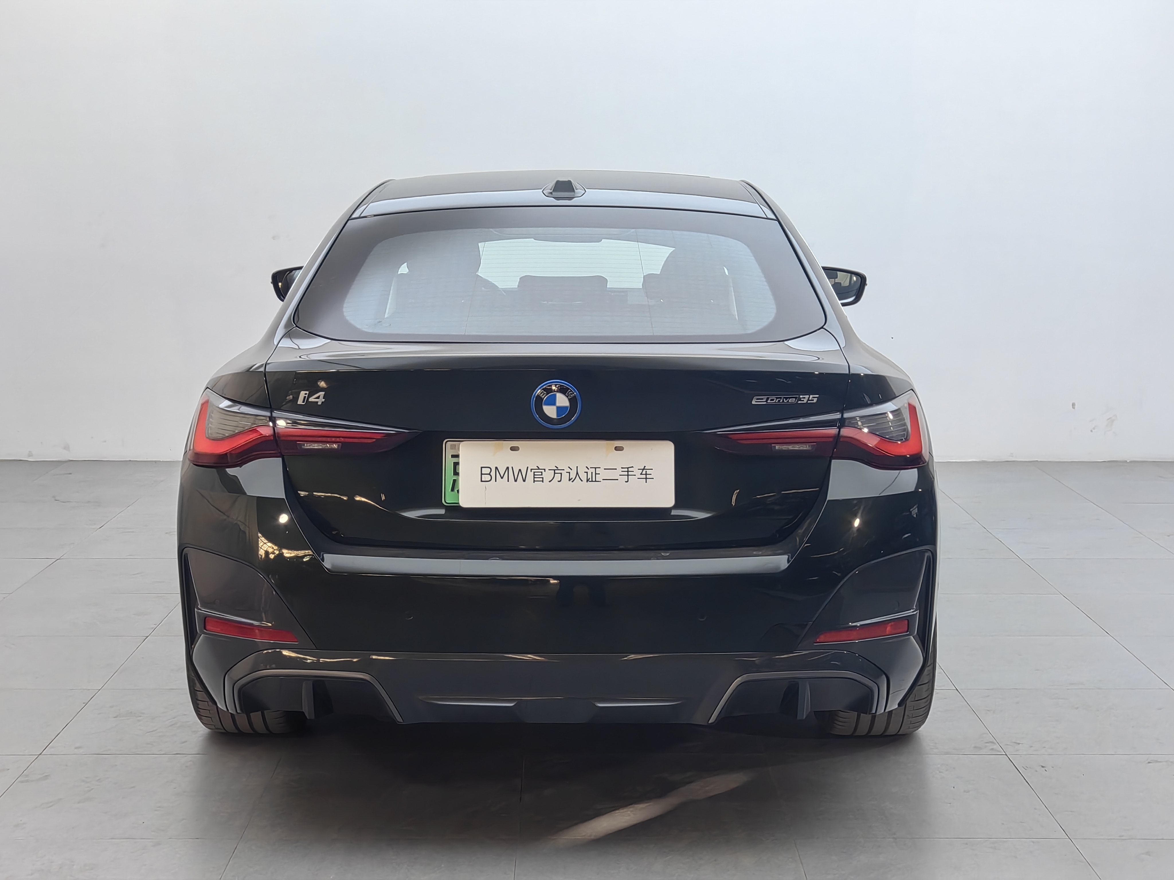 BMW i4 2025 car image #5