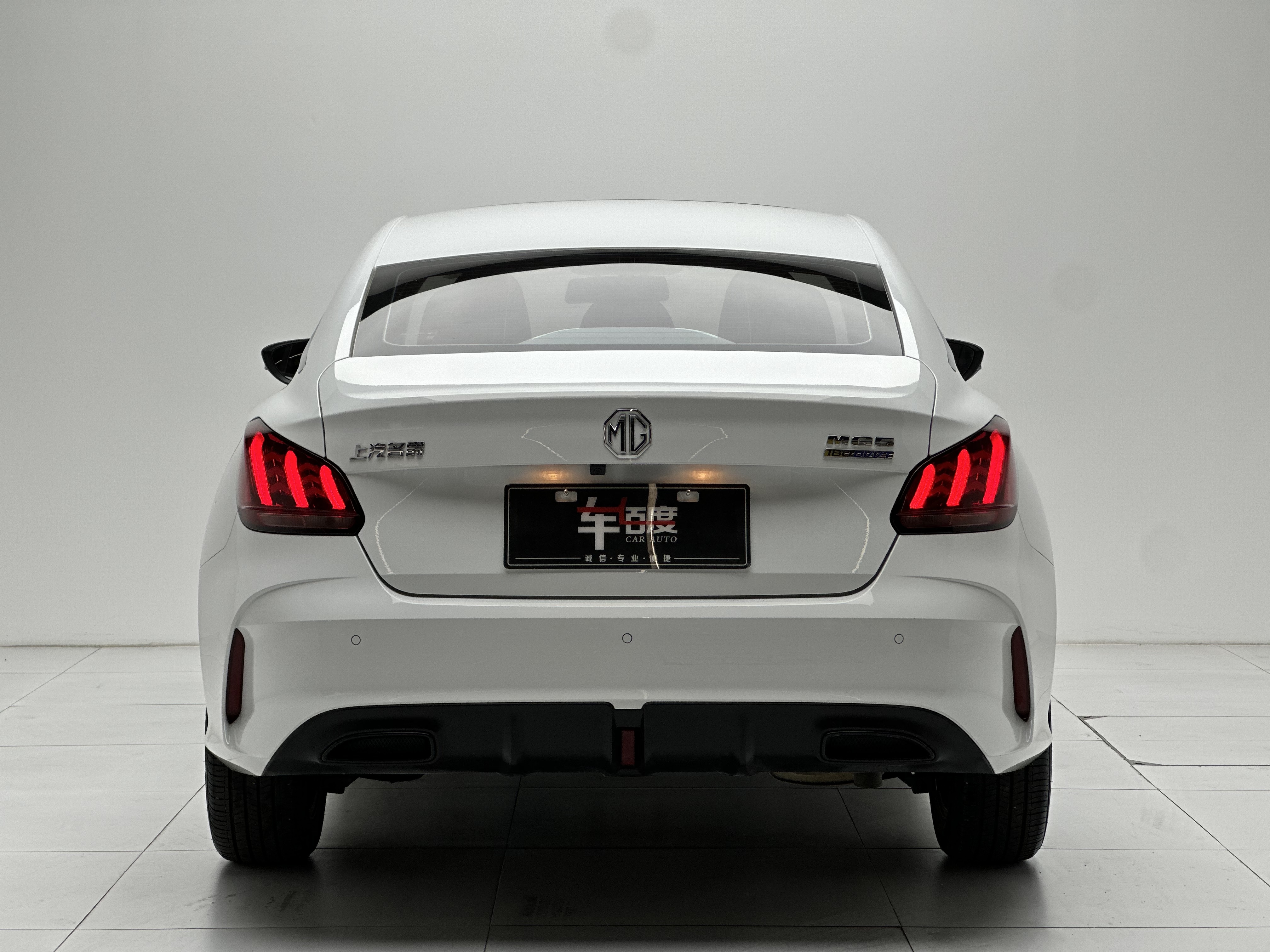 5 2024 car image #5