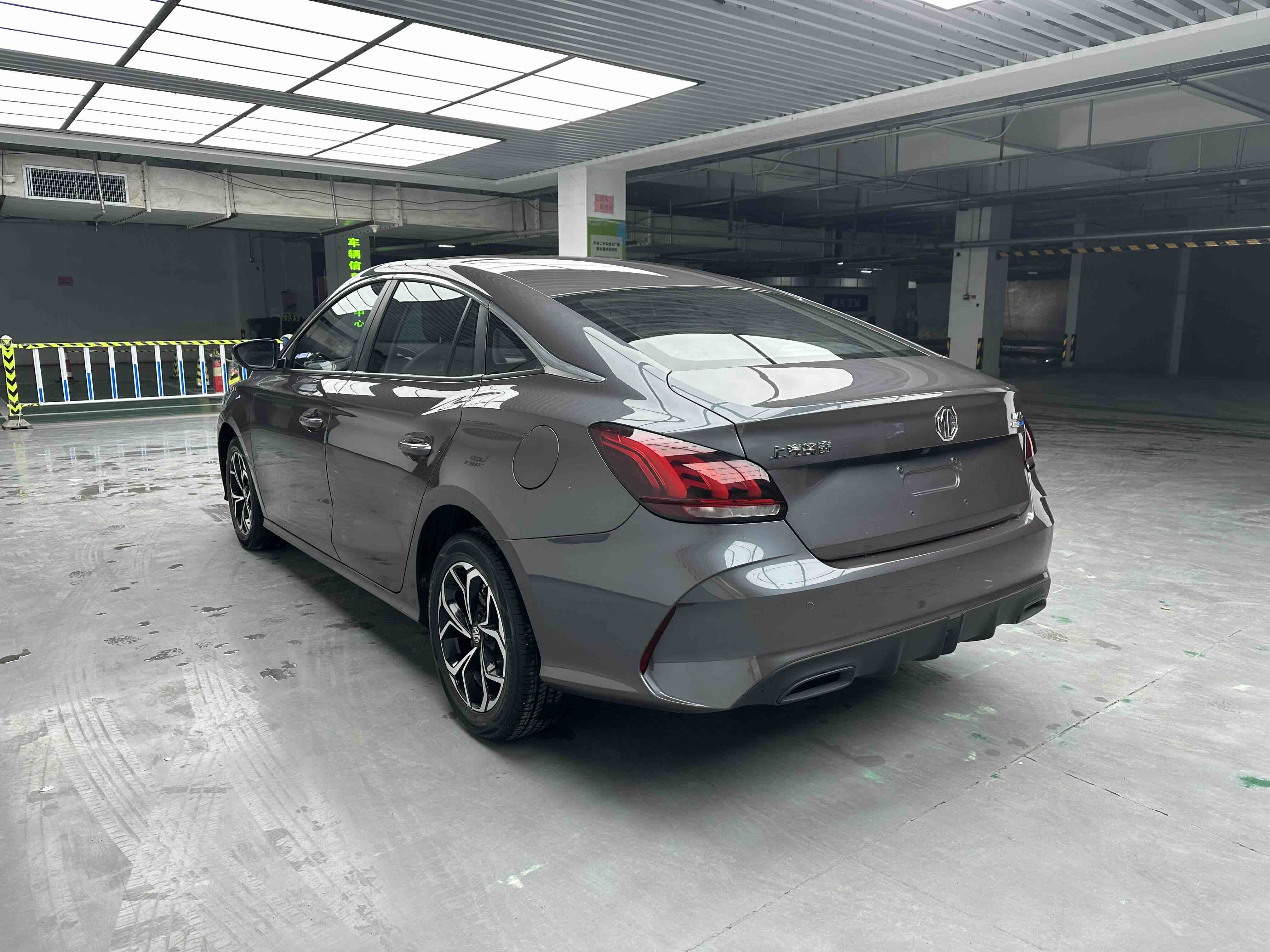 5 2023 #5 5 2023 car image #5