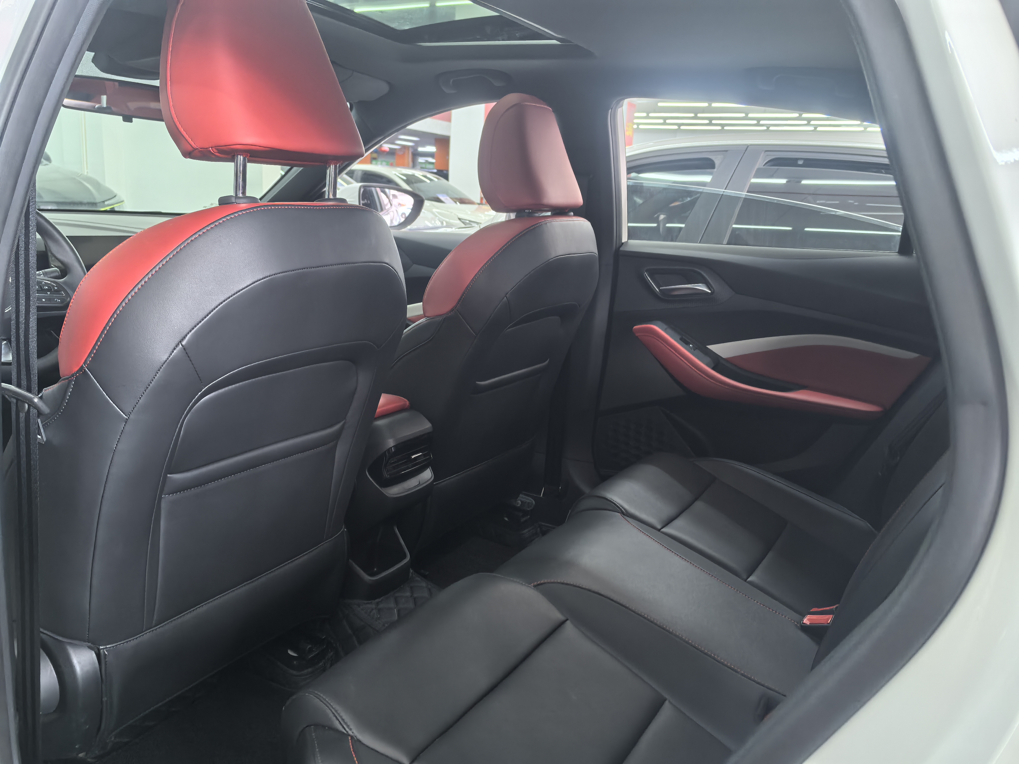 5 2024 #5 5 2024 immagine di auto #5