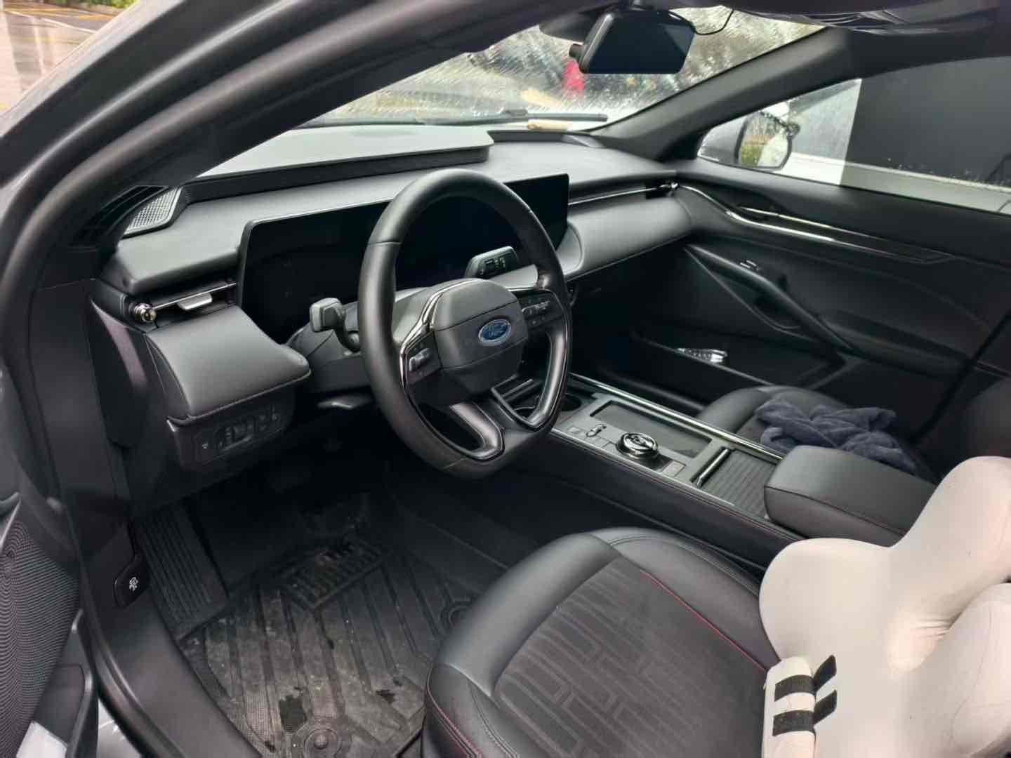 Ford Mondeo 2023 car image #5