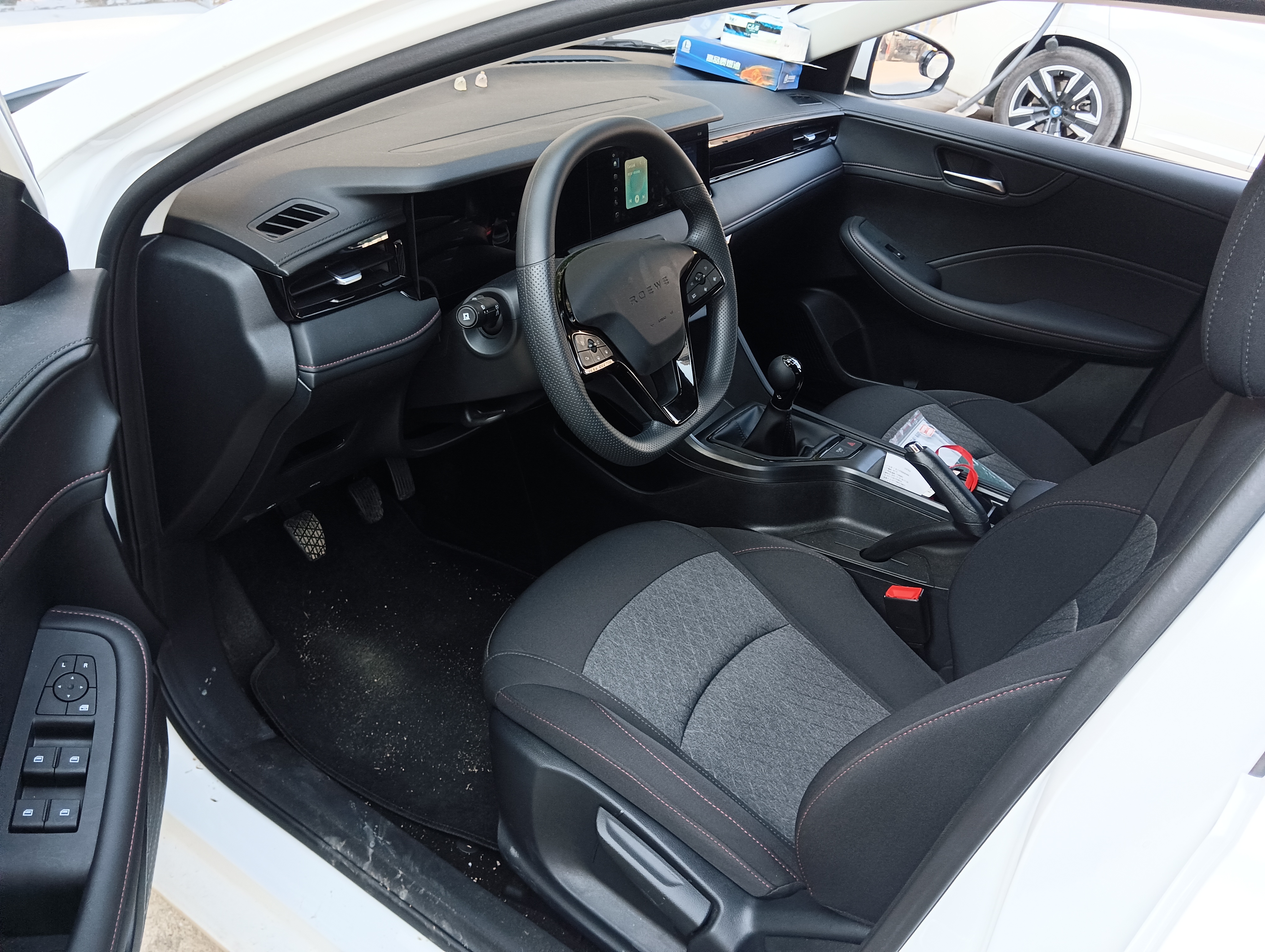 Roewe i5 2025 #5 Roewe i5 2025 car image #5