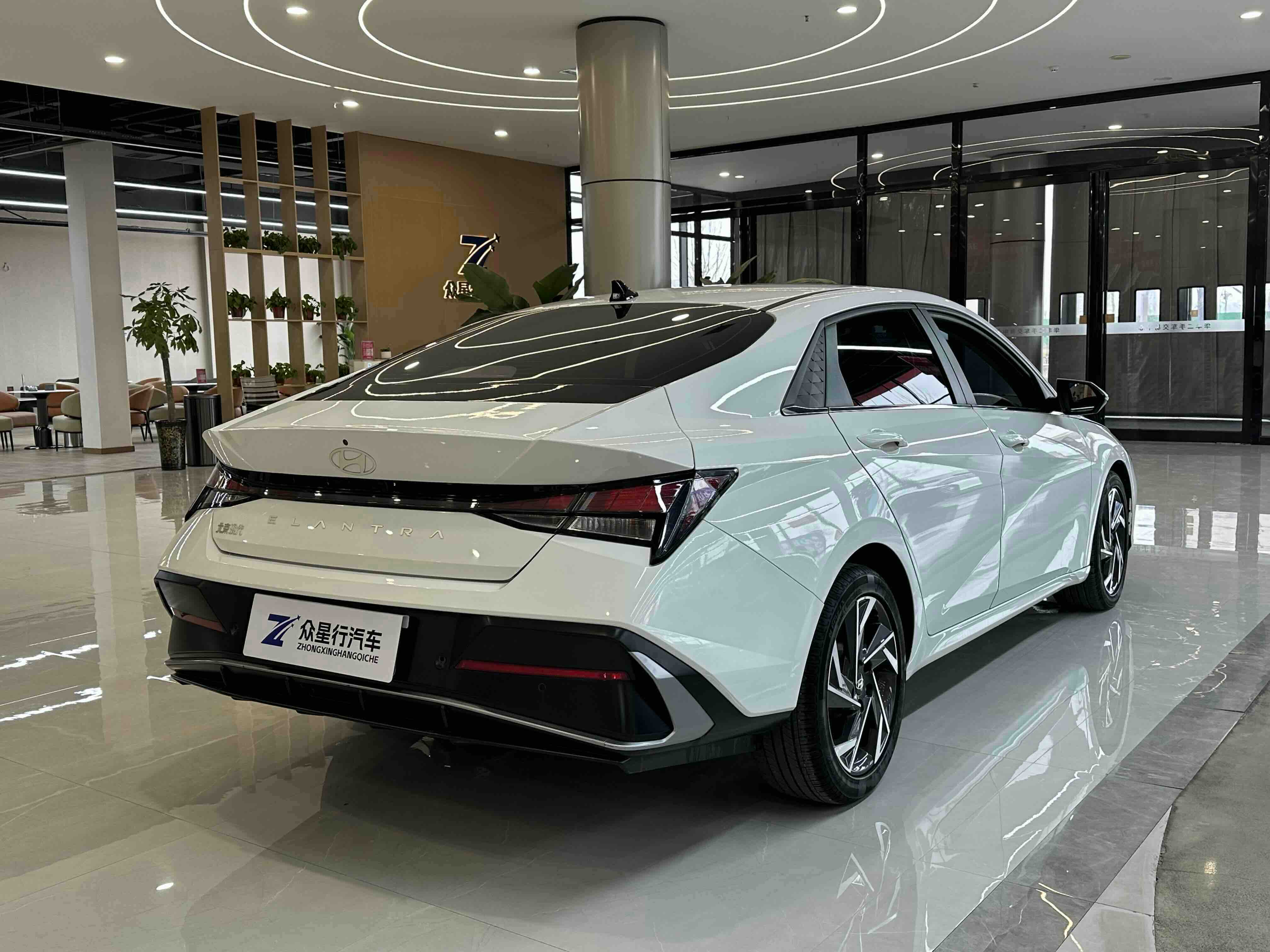 Hyundai Elantra 2023 car image #5