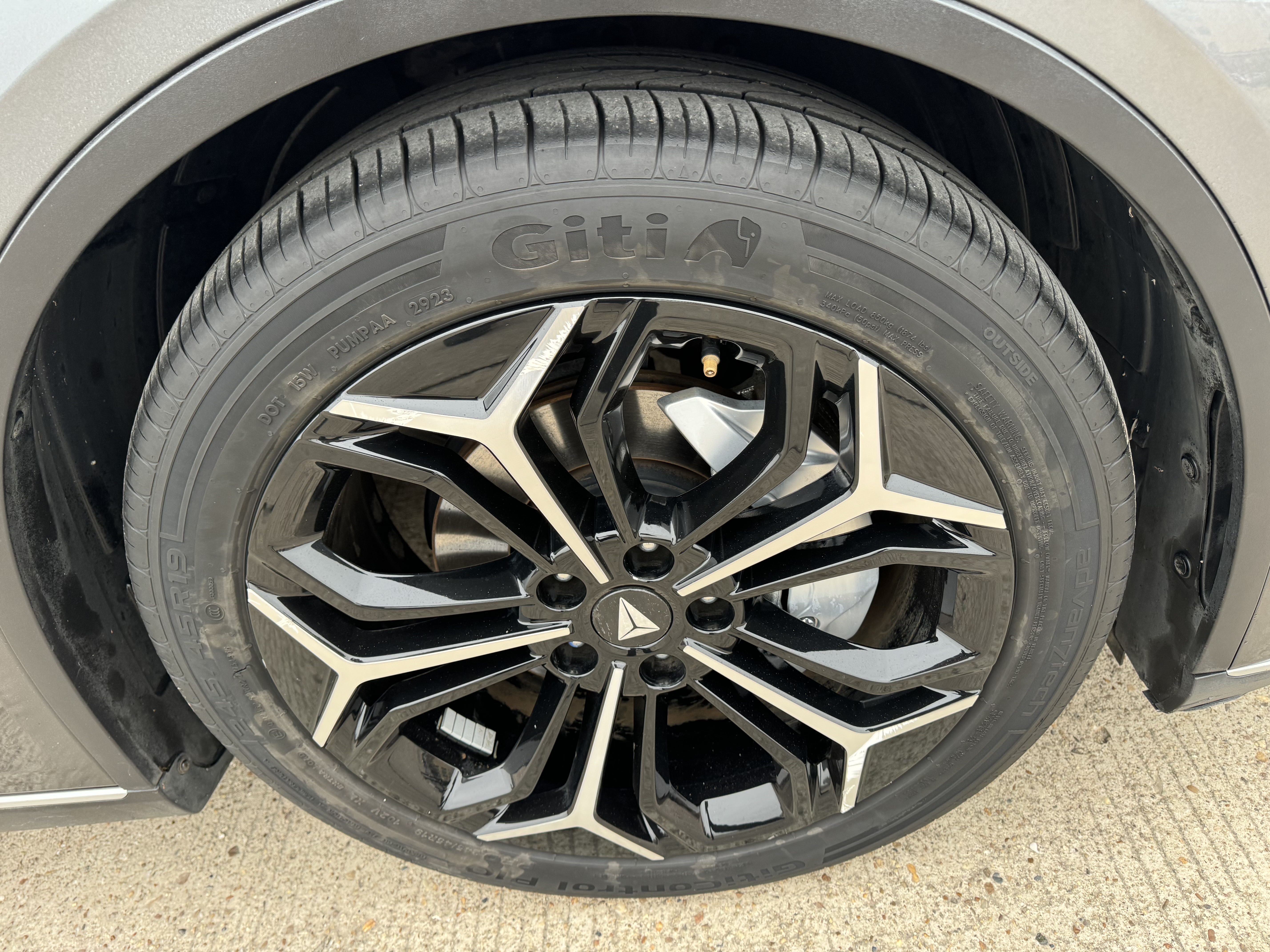 Deepal SL03 2023 car image #5