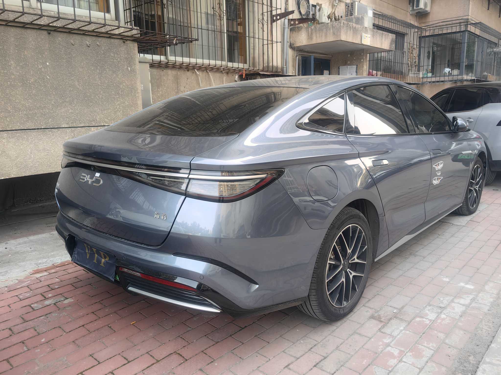 BYD Seal 2023 car image #5