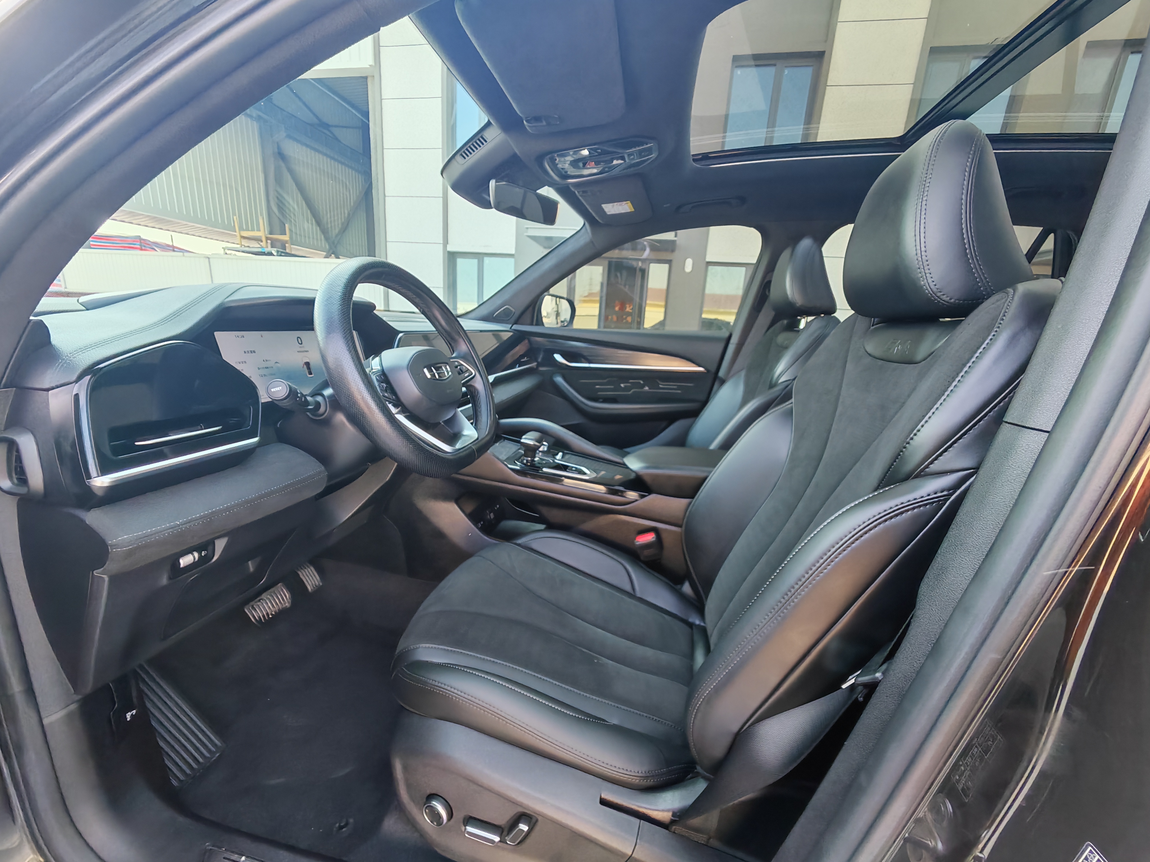 GEELY Monjaro 2024 car image #5