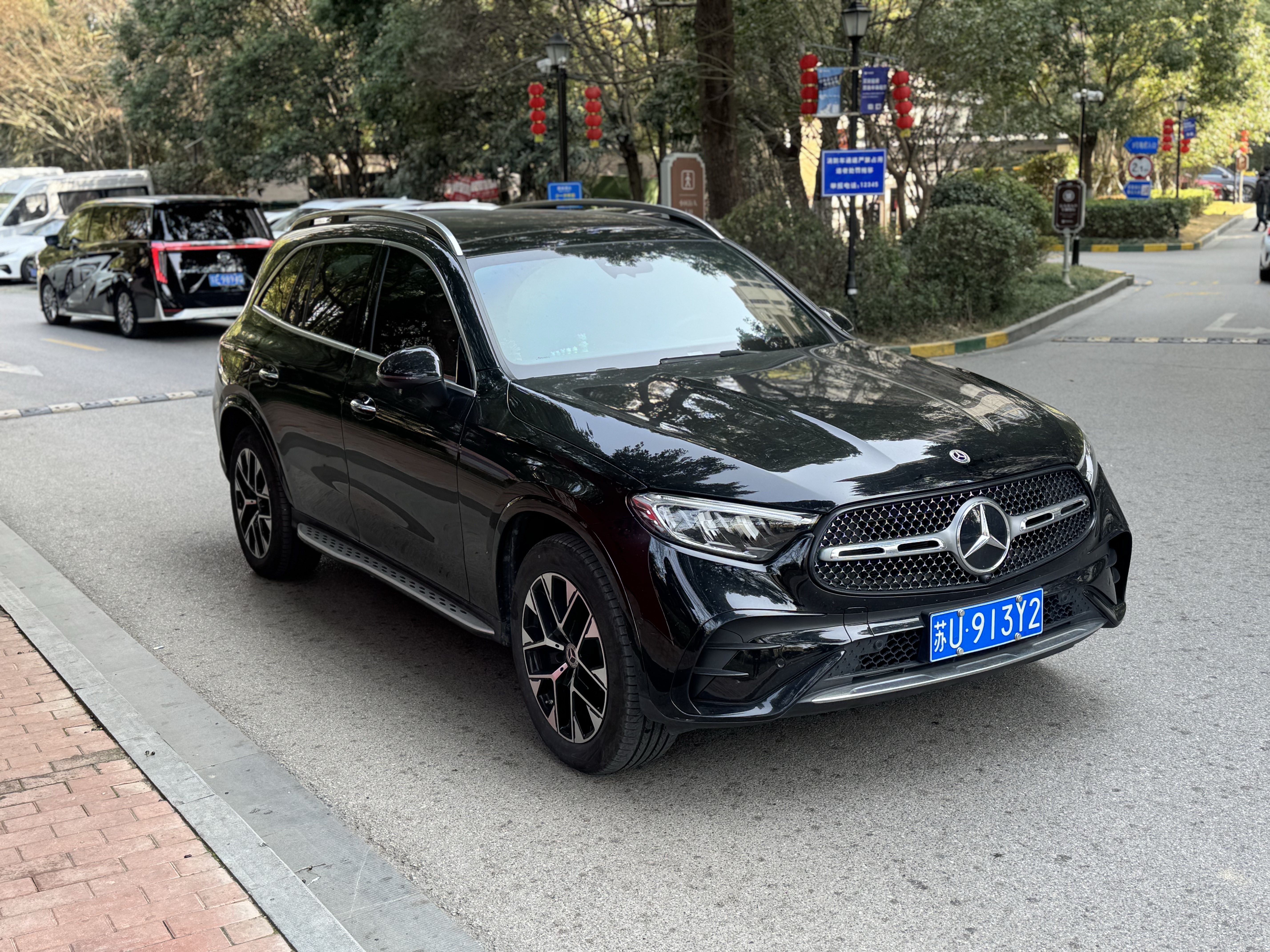 Mercedes-Benz GLC Class 2023 car image #5