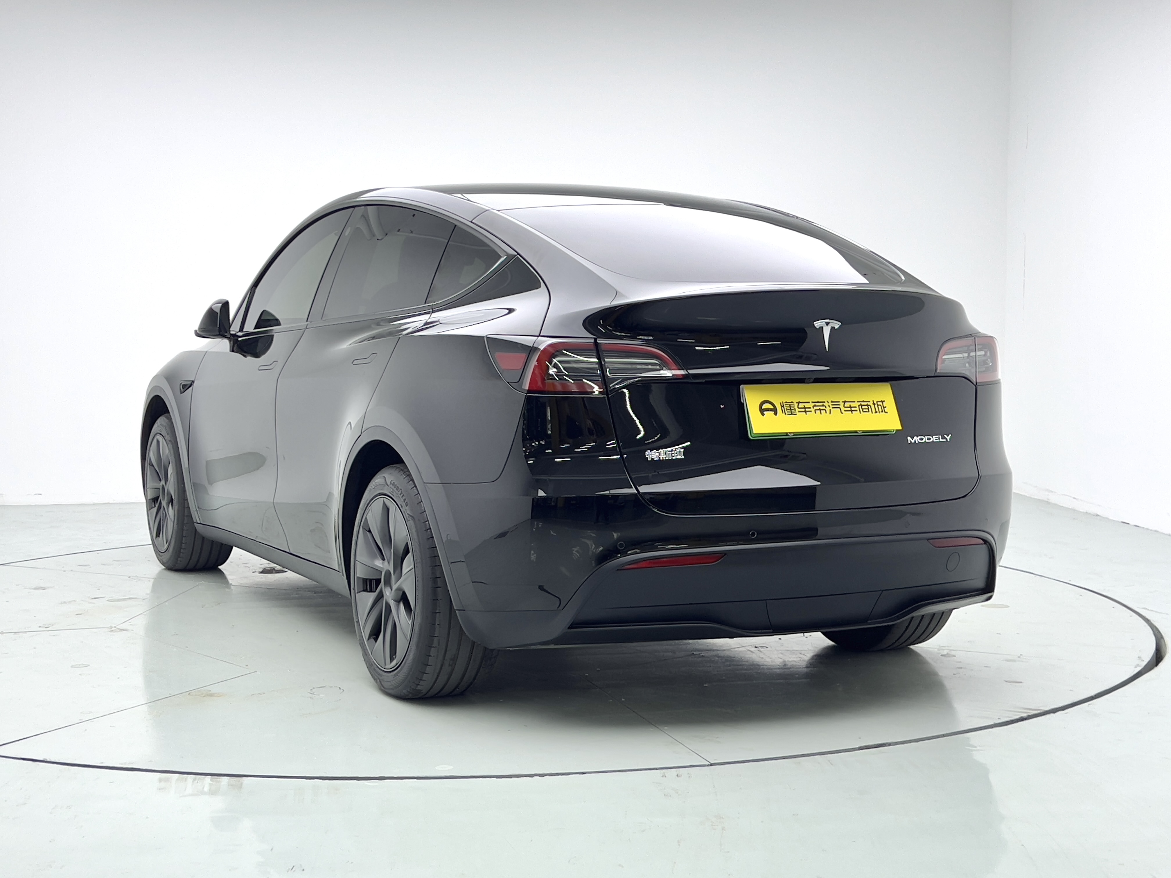 Tesla Model Y 2023 car image #5