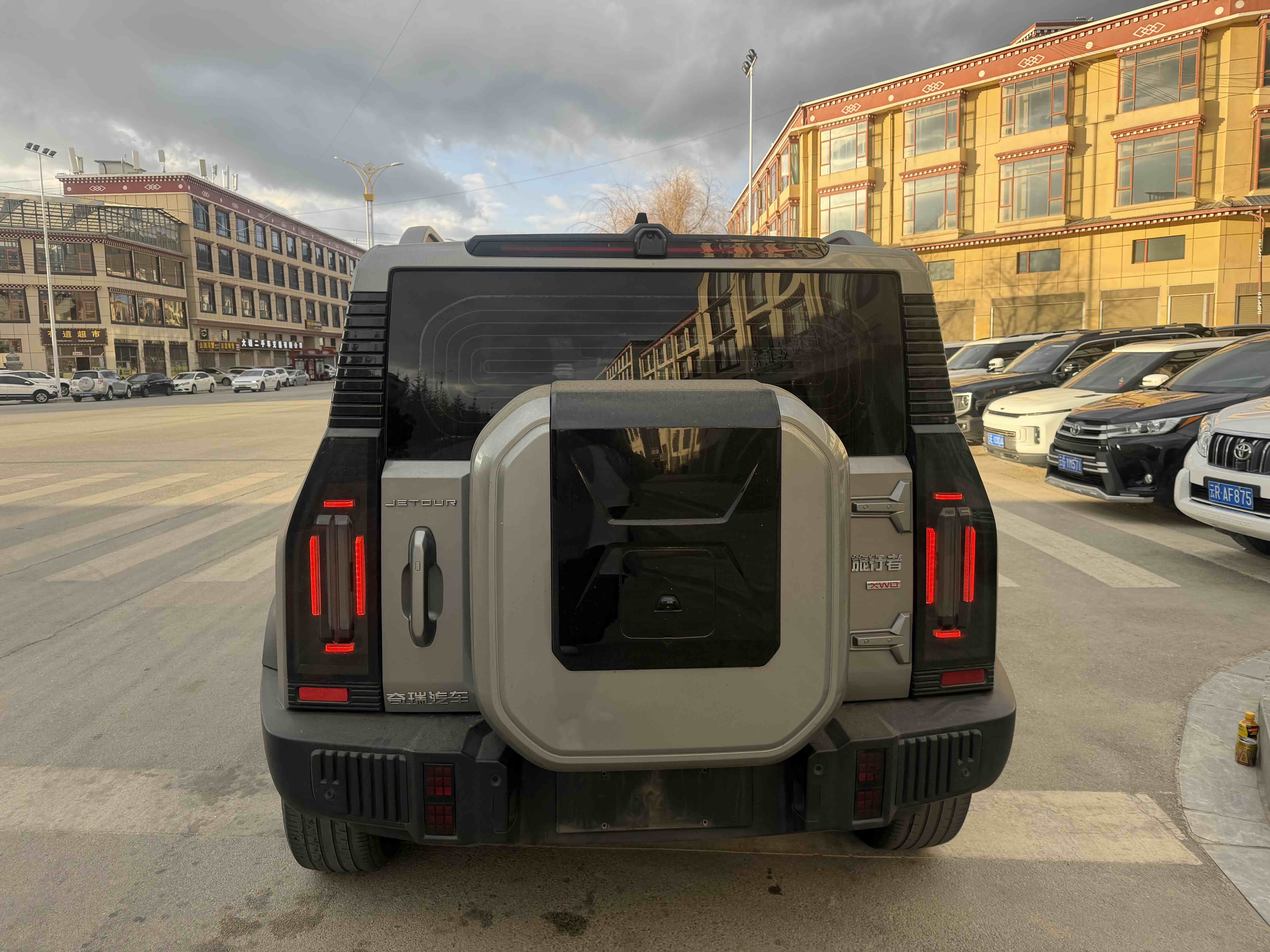 Jetour Traveller 2023 car image #5