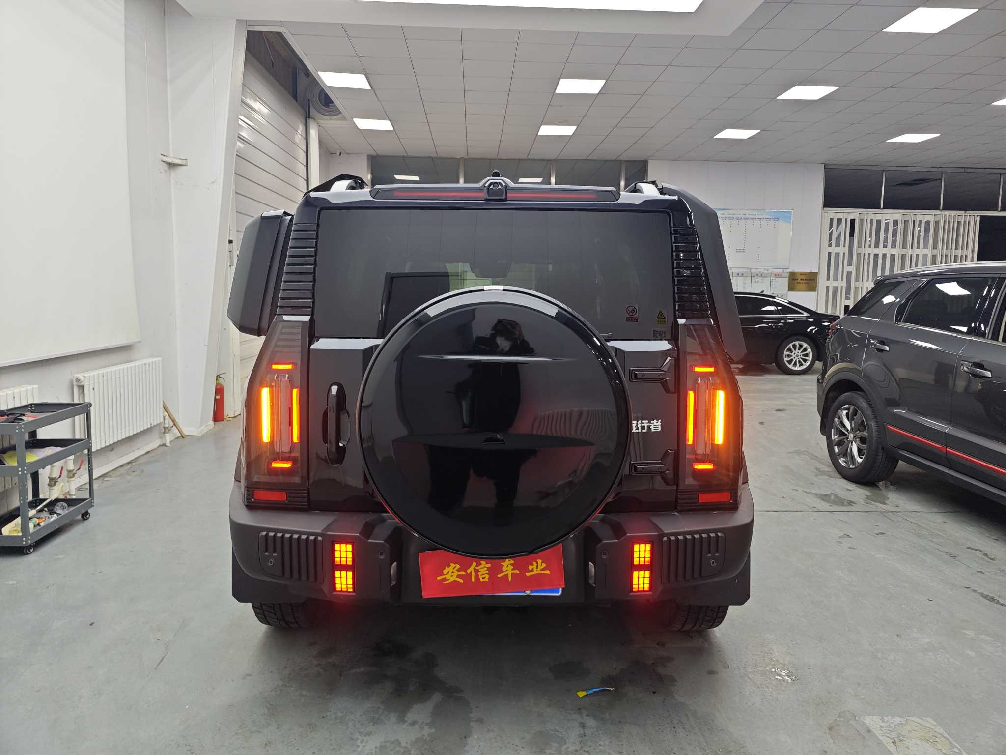 Jetour Shanhai Traveller 2024 car image #5