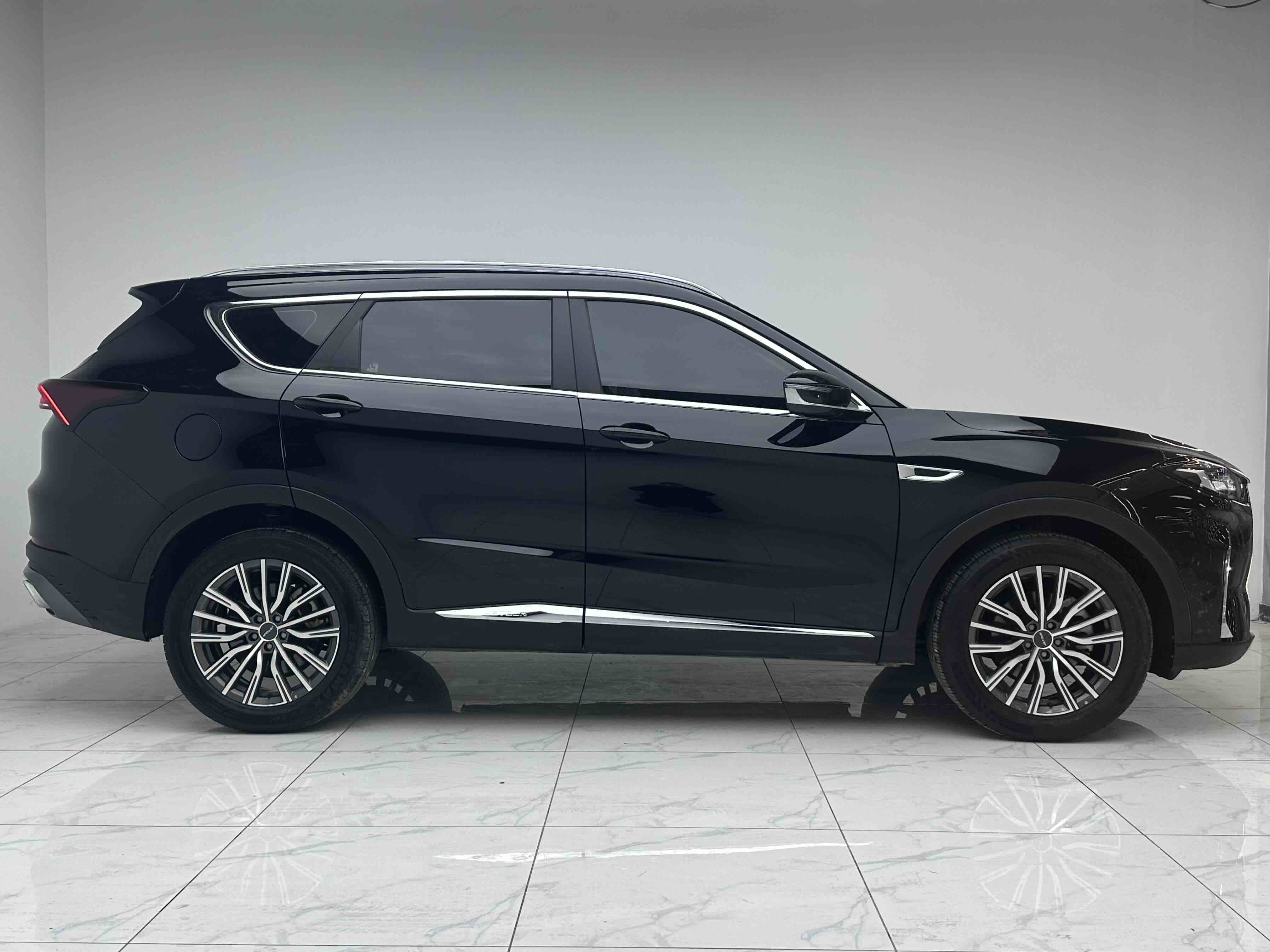 X70 PLUS 2023 #5 X70 PLUS 2023 car image #5