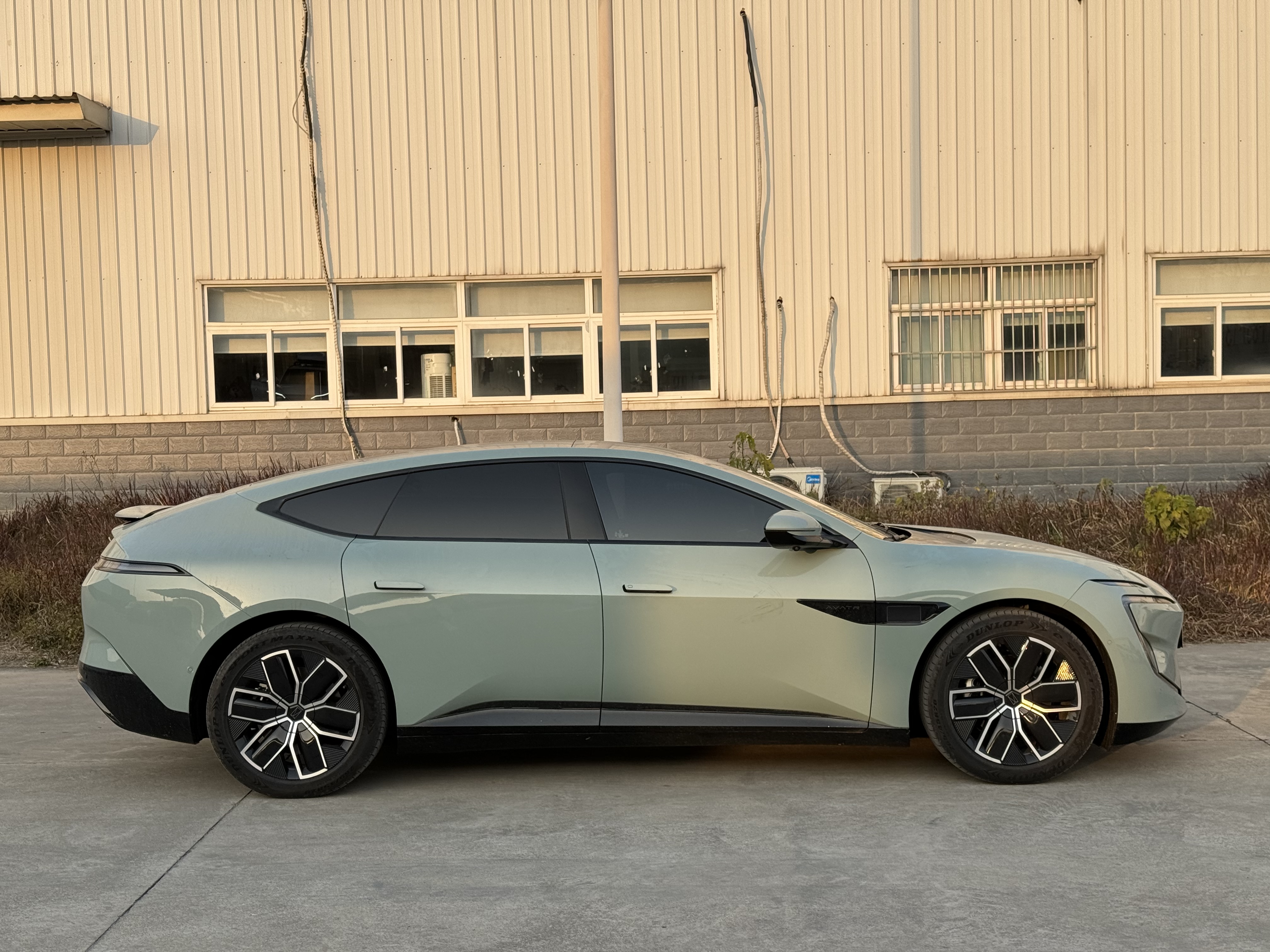 Avatr 12 2024 car image #5