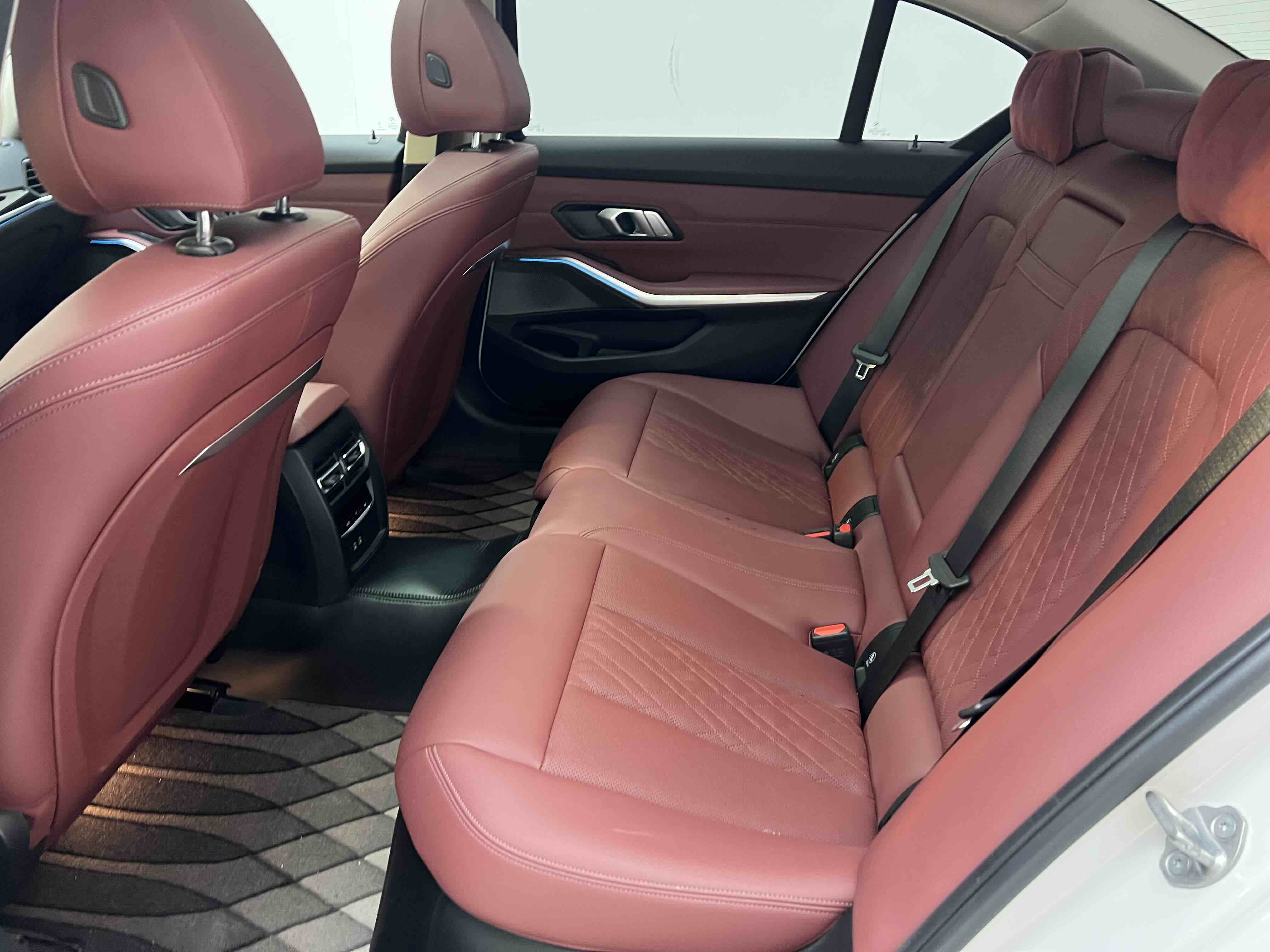 BMW i3 2023 car image #5