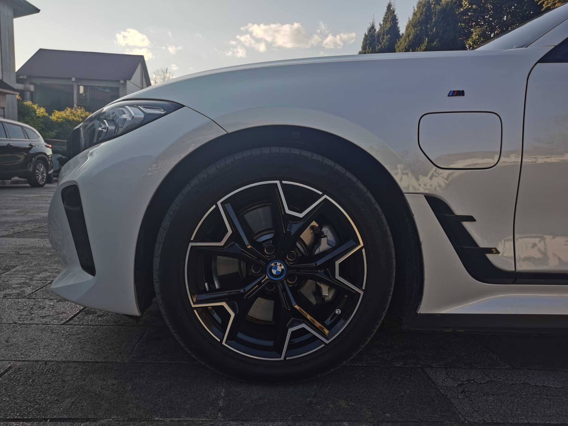 BMW i3 2024 car image #5