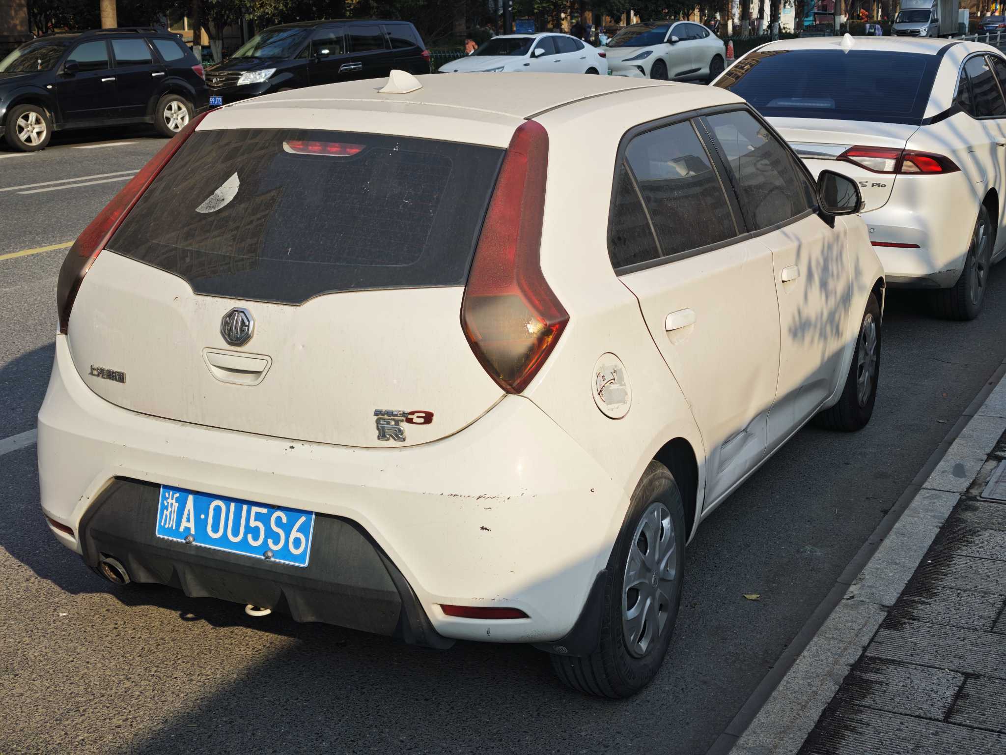 MG 3 2014 car image #5