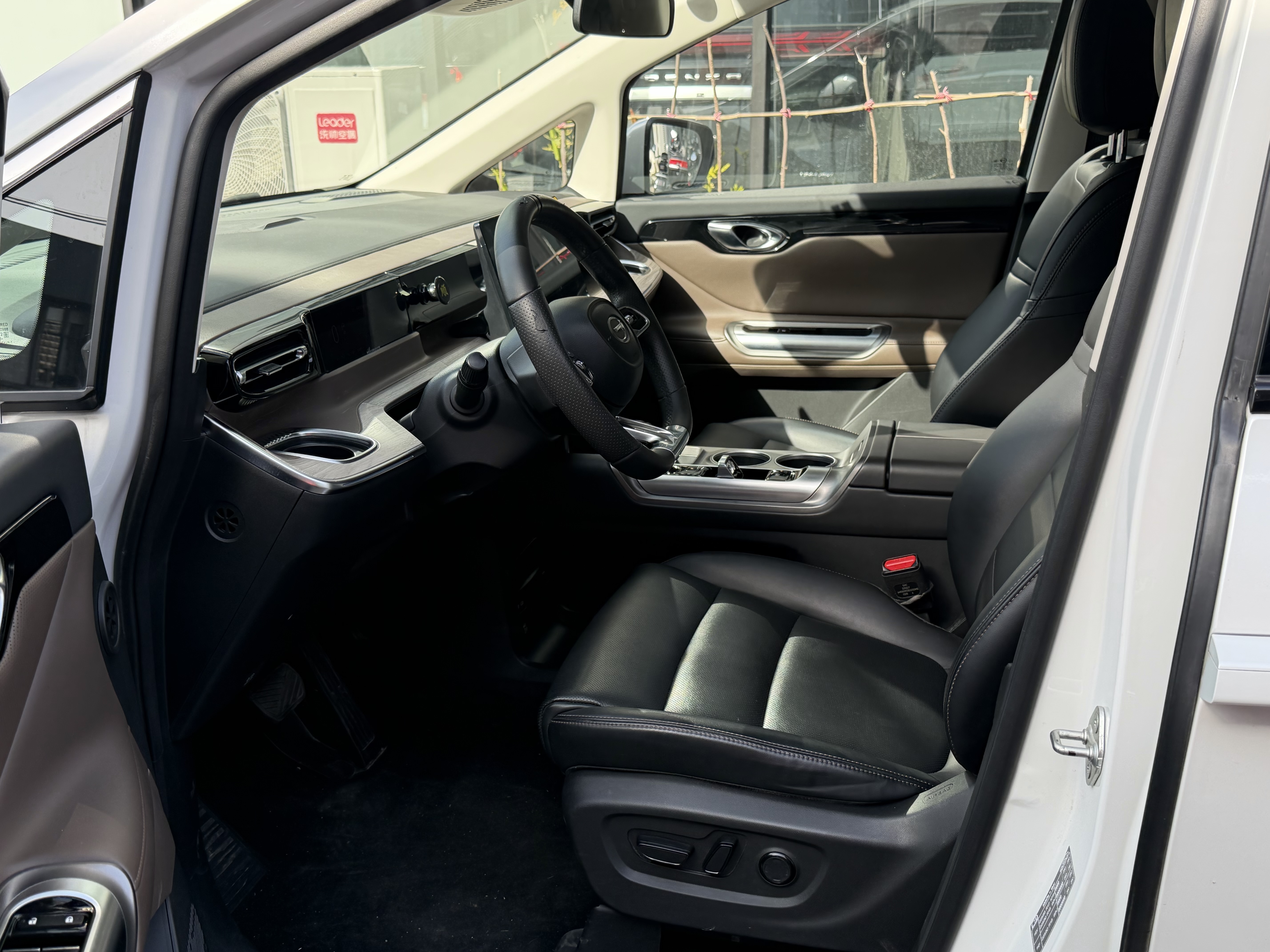 GAC Trumpchi E8 New Energy 2024 car image #5