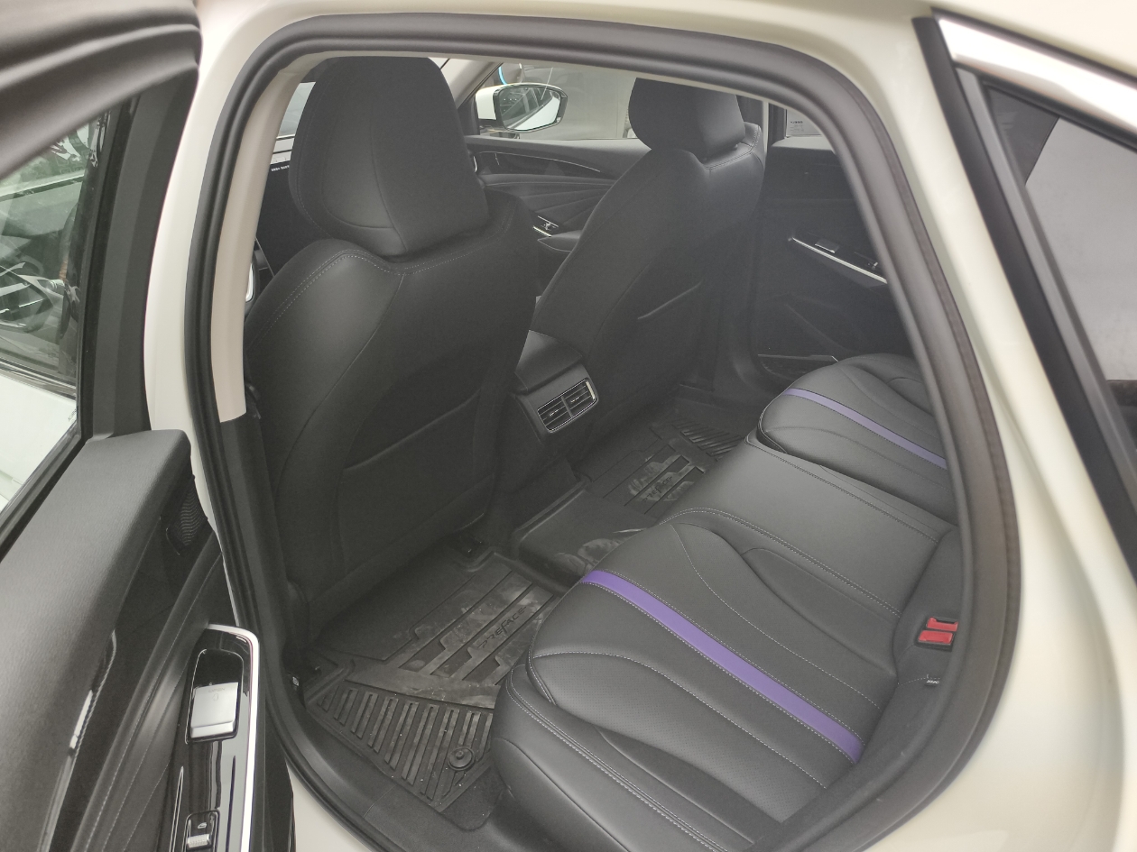 GEELY PrefaceL 2025 #5 GEELY PrefaceL 2025 car image #5