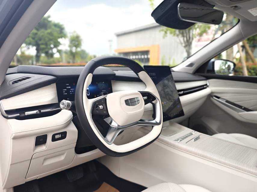 GEELY PrefaceL 2023 car image #5