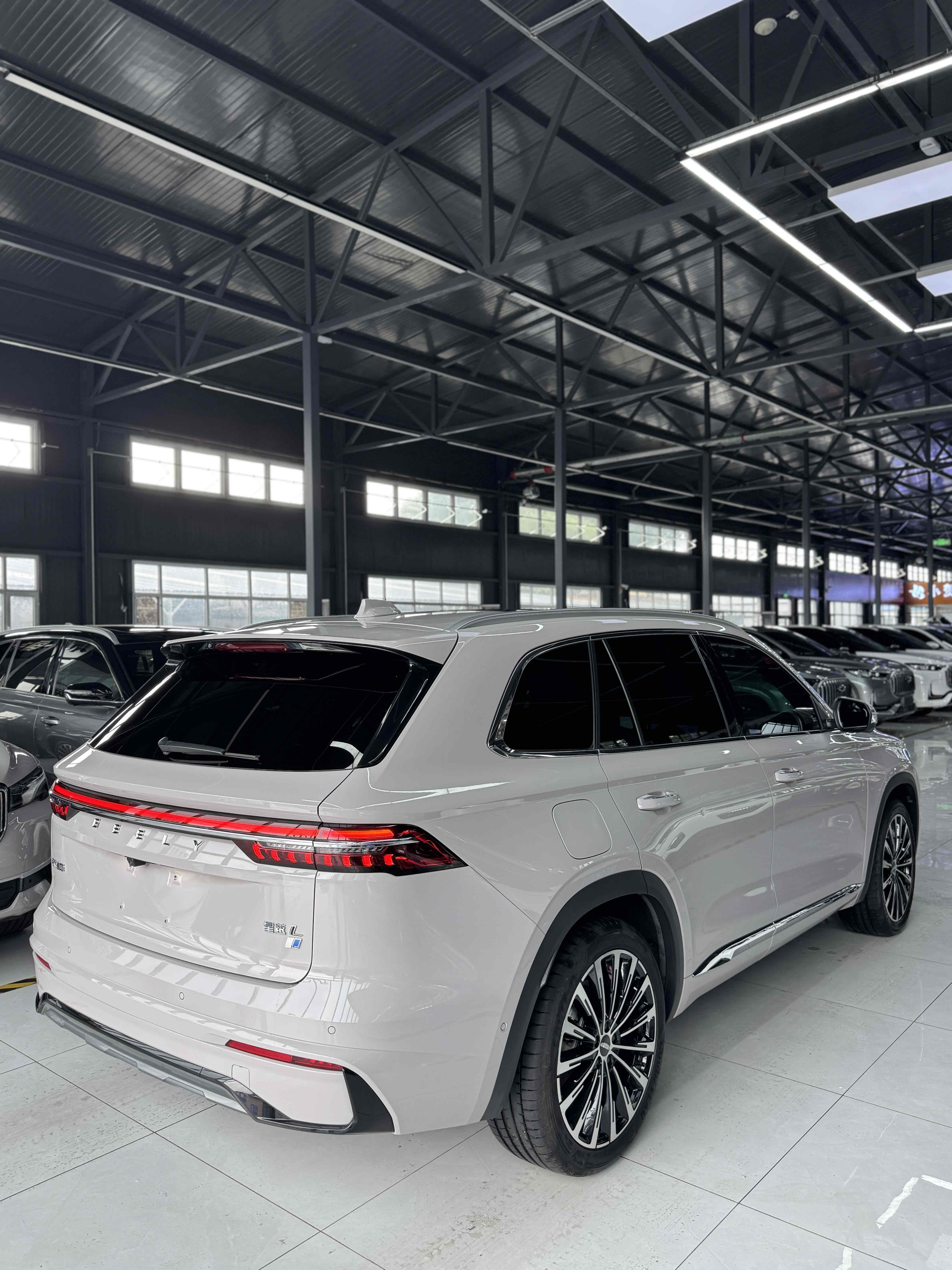 GEELY Monjaro MHEV 2024 #5 GEELY Monjaro MHEV 2024 car image #5