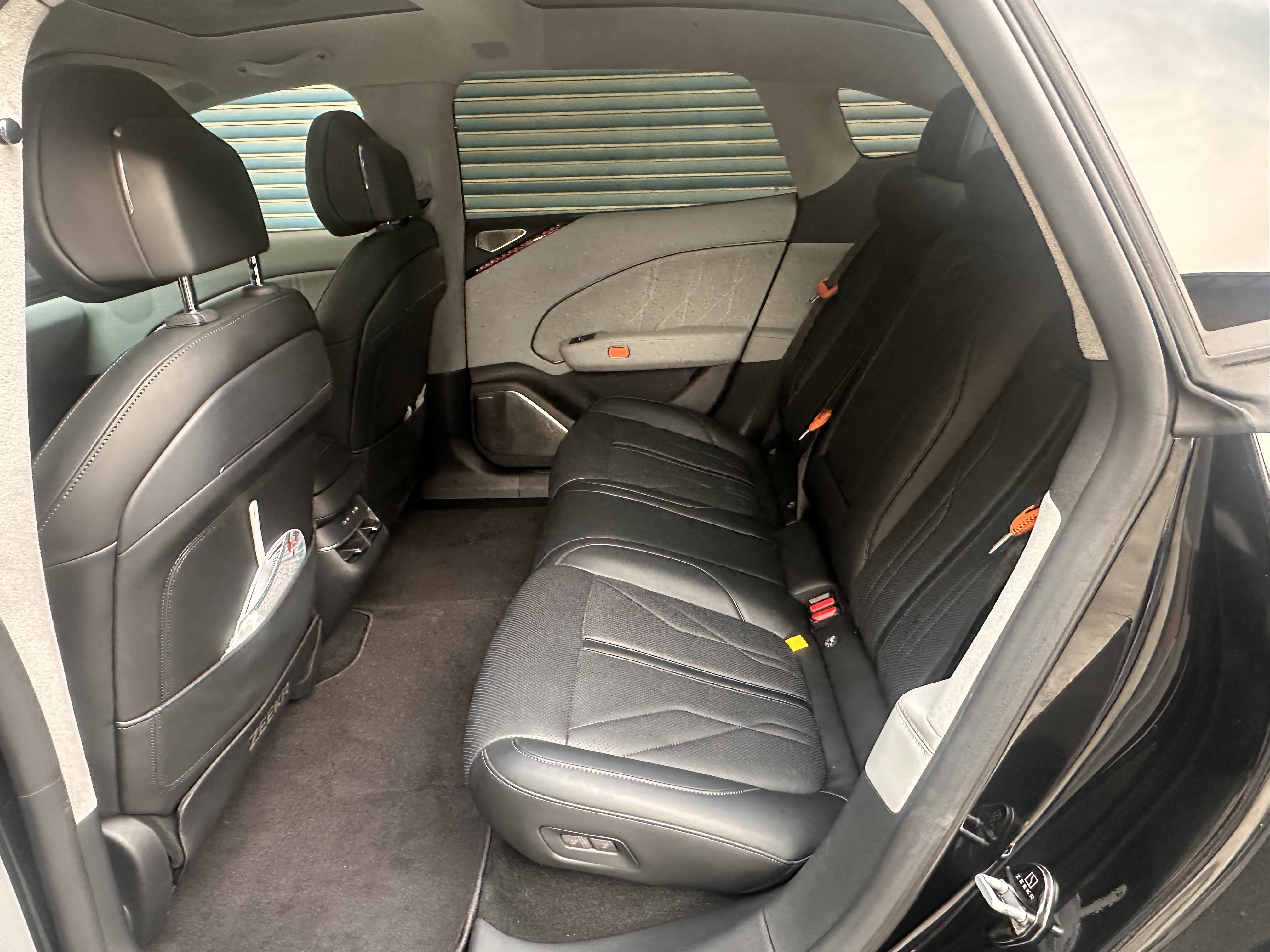 极氪 极氪007 2024 汽车图片 #5