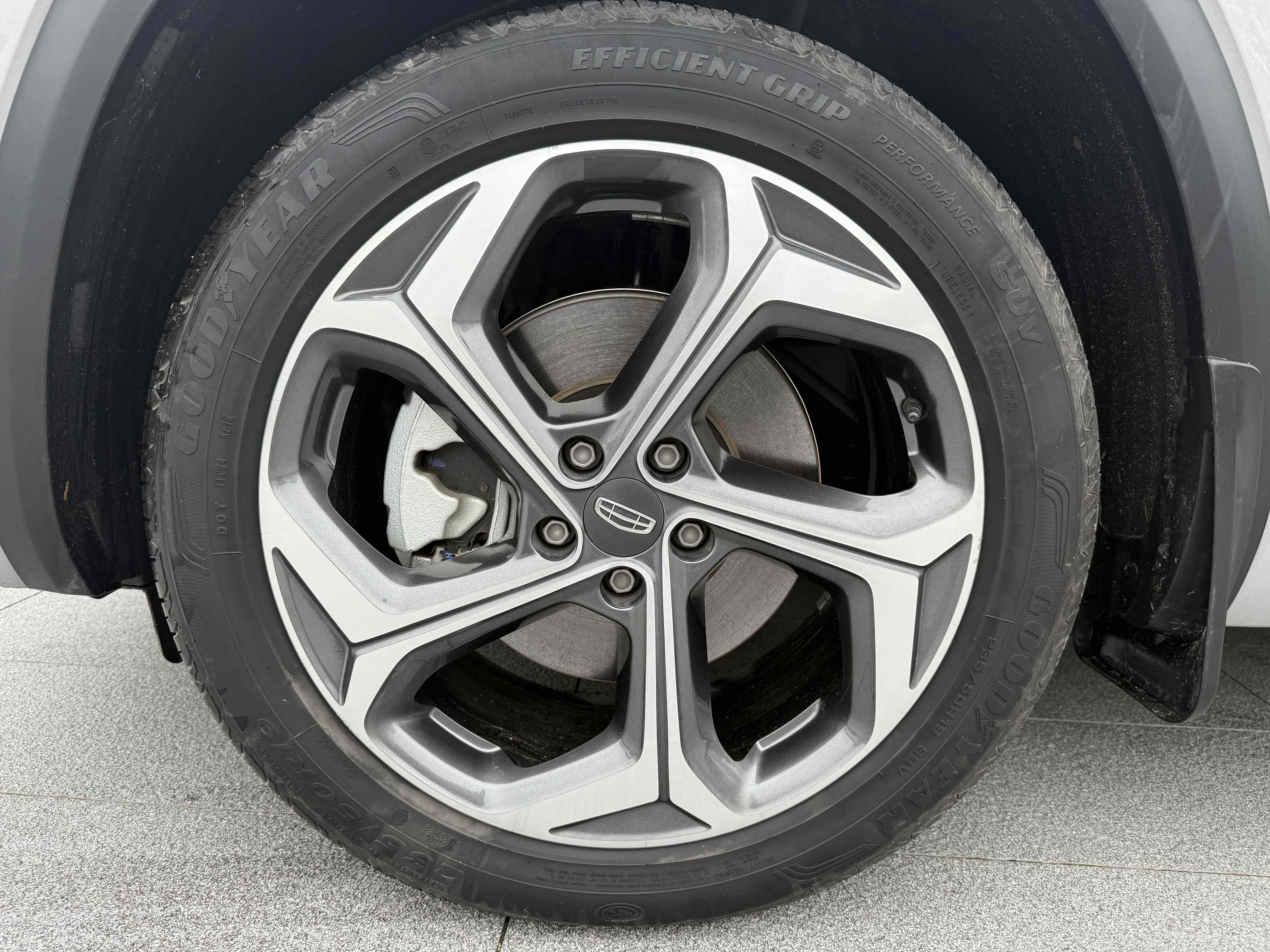 GEELY Tugella 2024 #5 GEELY Tugella 2024 car image #5