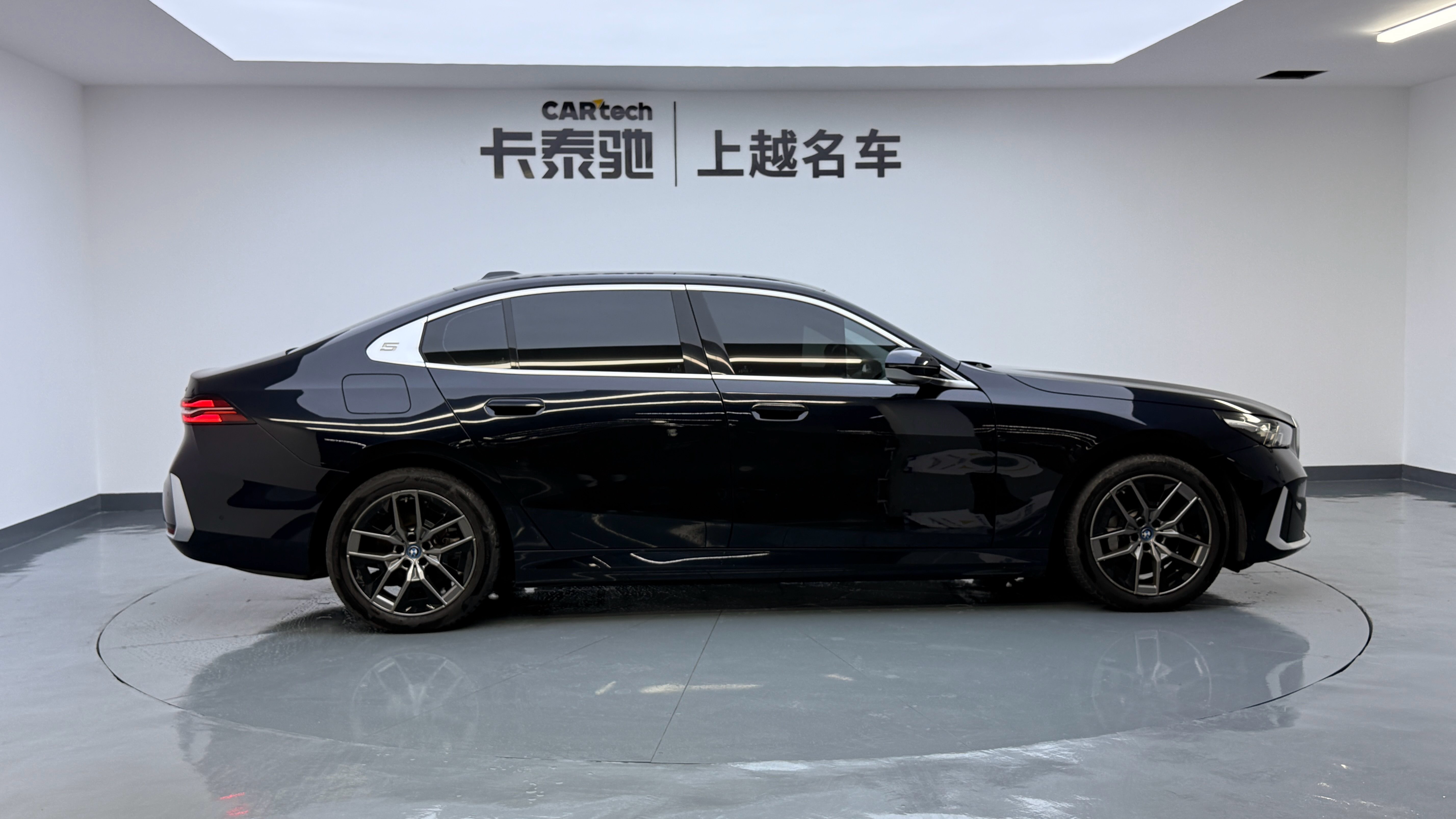 BMW i5 2024 #5 BMW i5 2024 car image #5