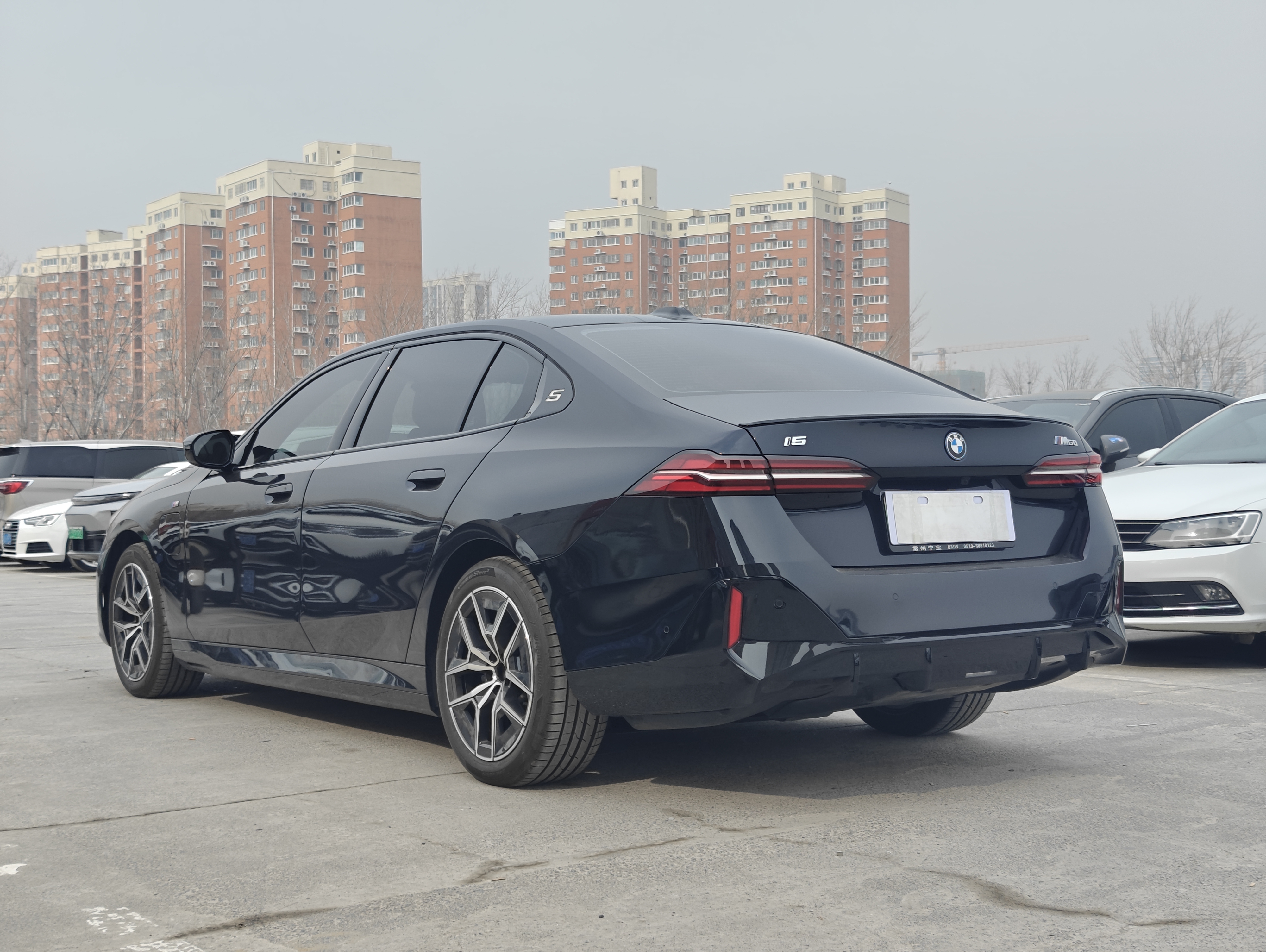 BMW i5 2024 immagine di auto #5