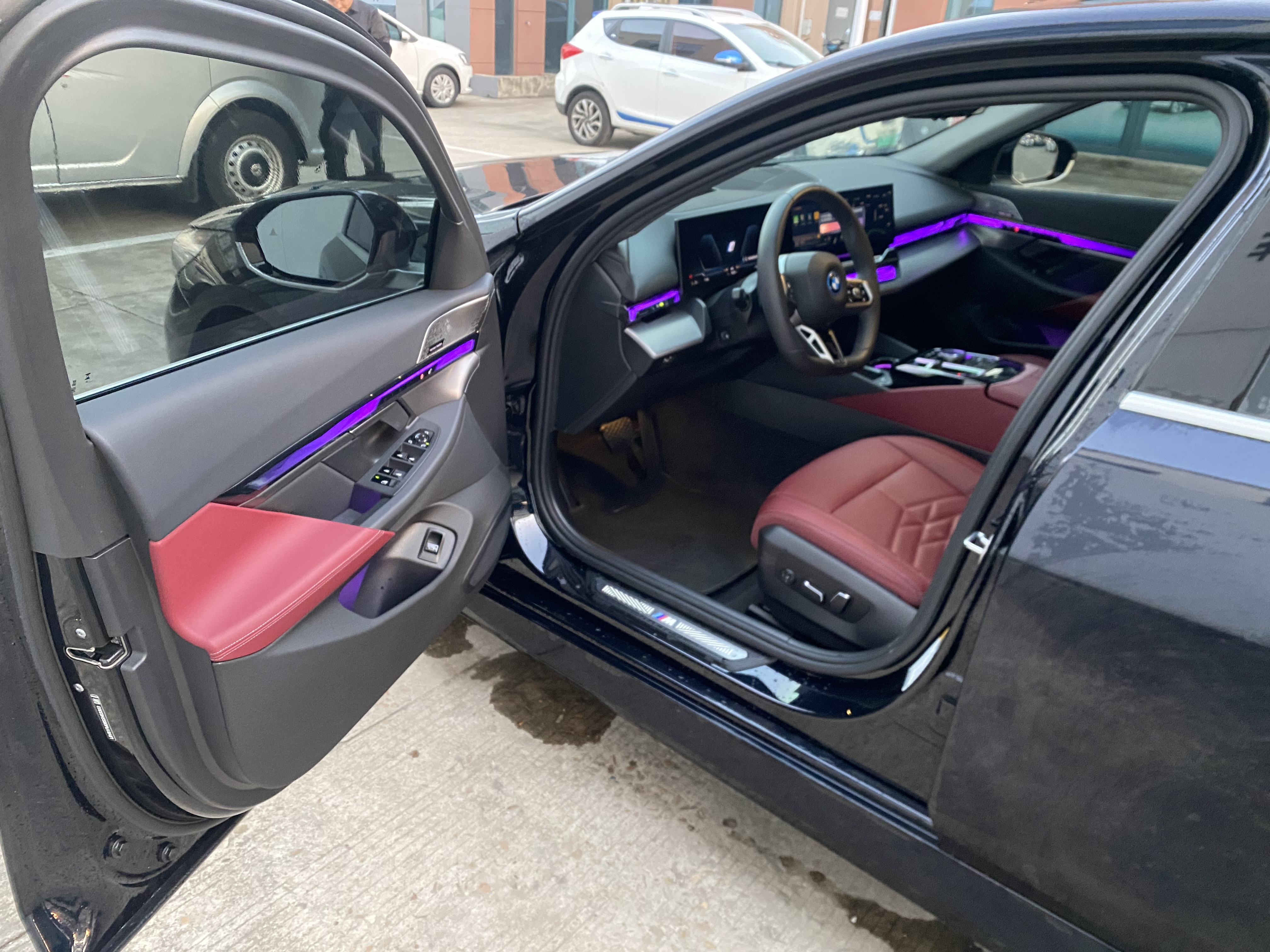 BMW i5 M60 2025 immagine di auto #5