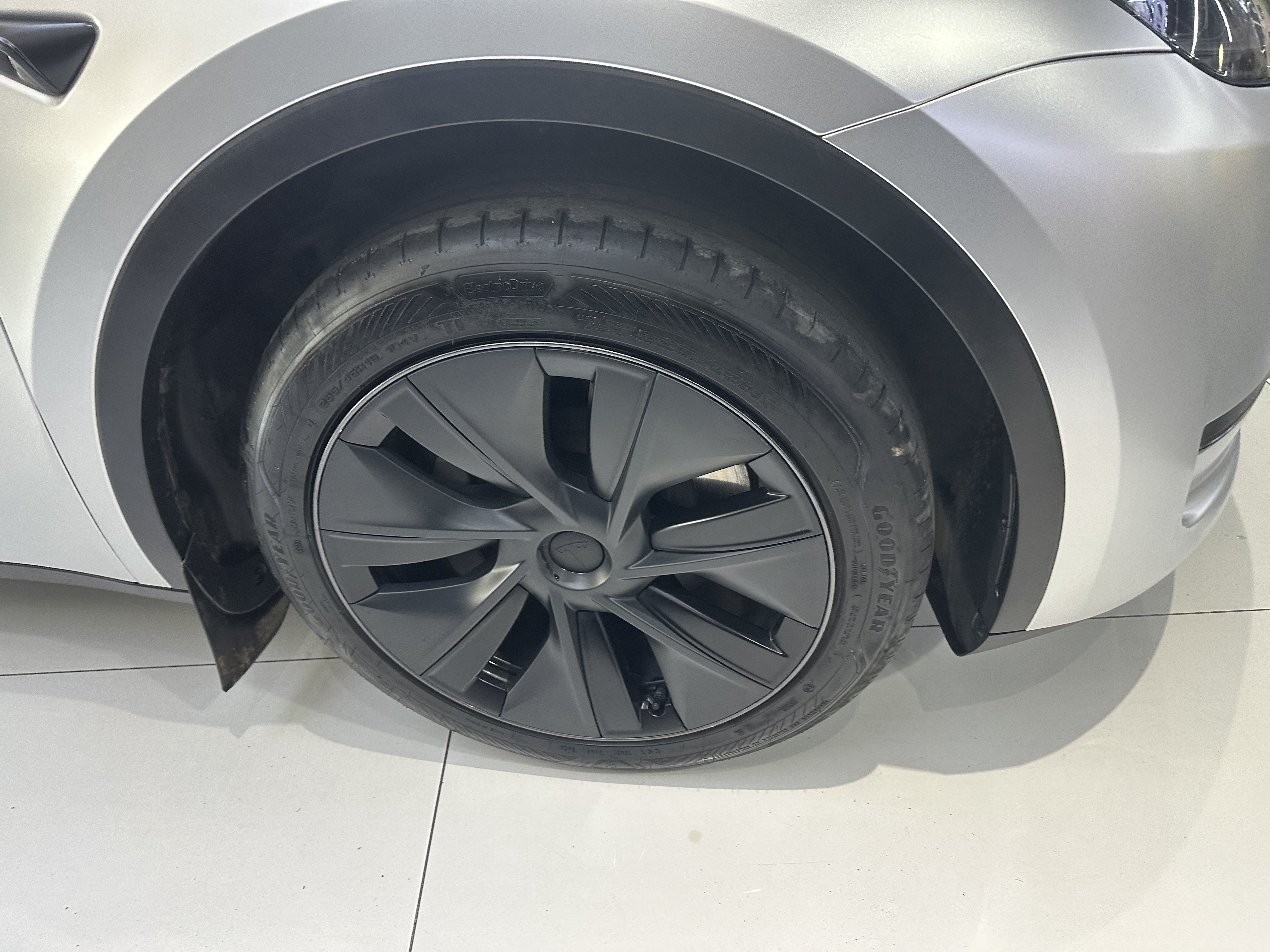 Tesla Model Y 2024 car image #5