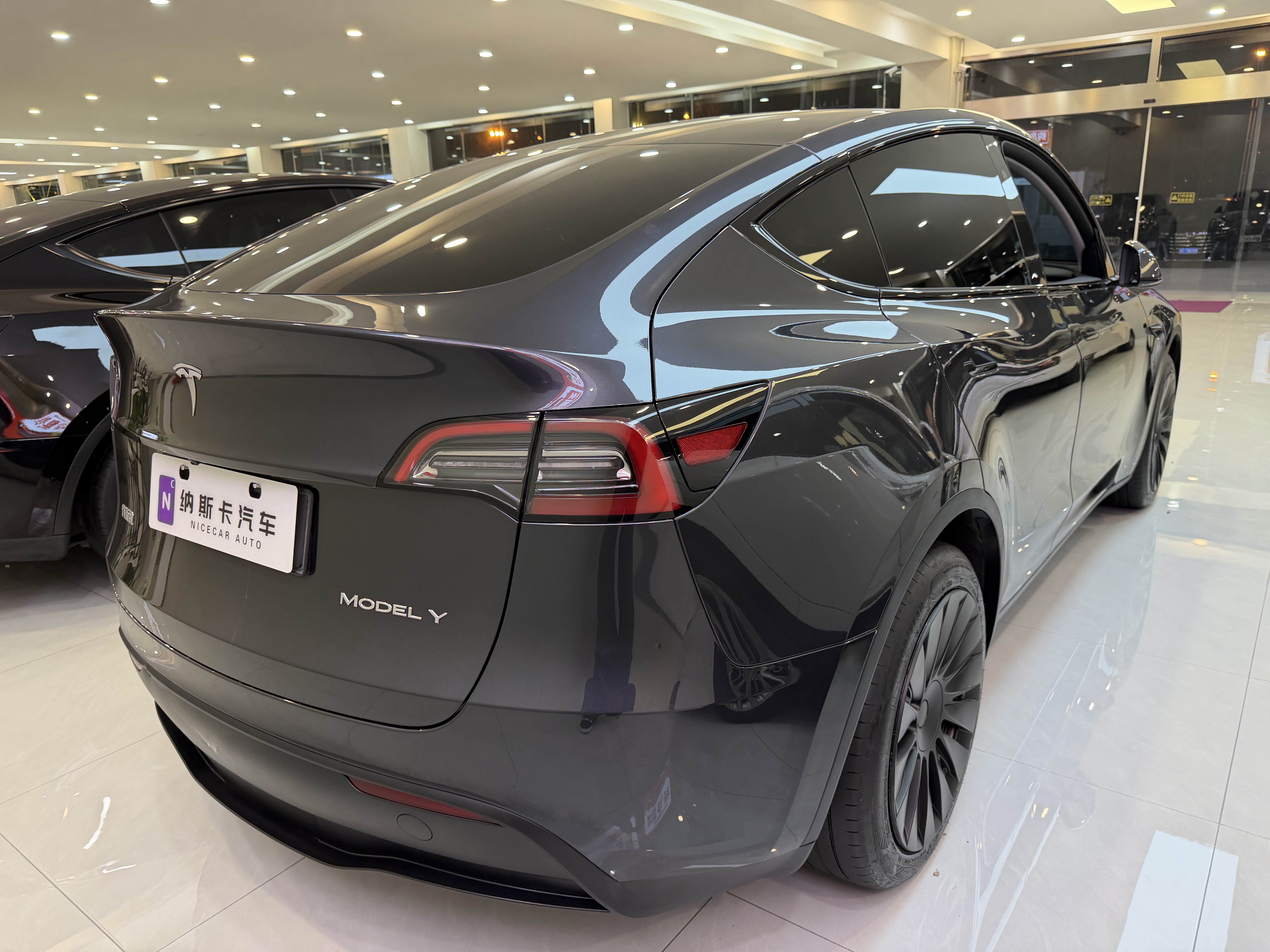 Tesla Model Y 2024 car image #5
