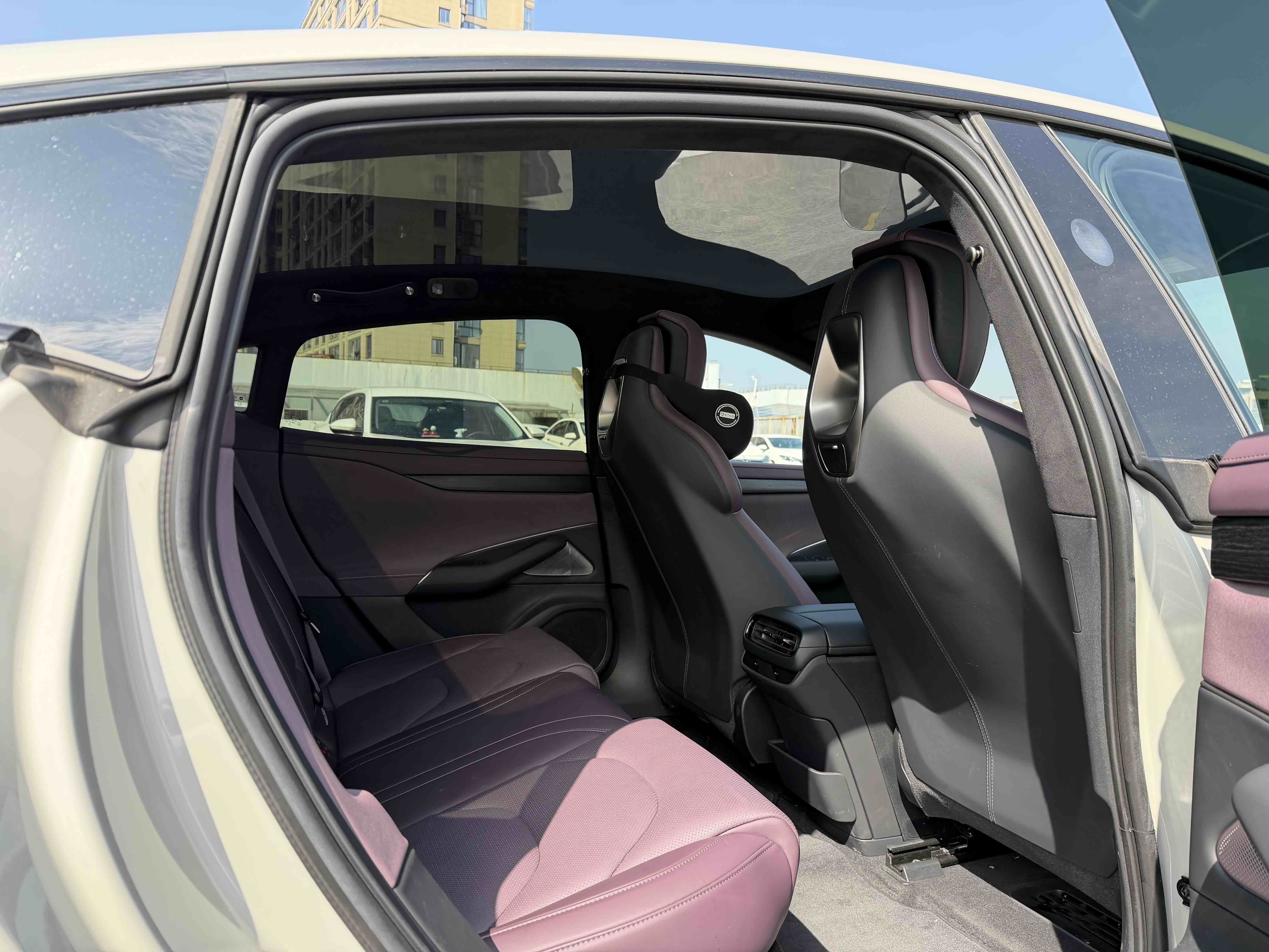 MI SU7 2024 car image #5