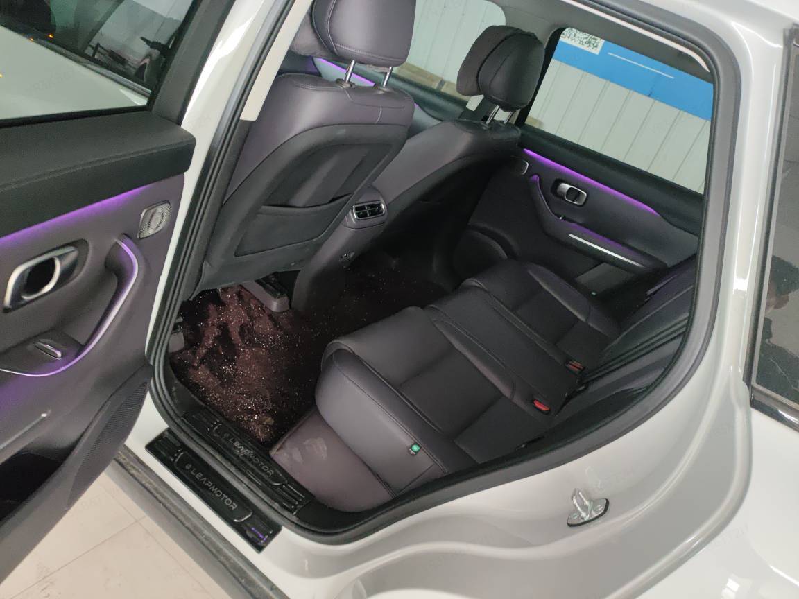 零跑汽车 零跑C10 2024 汽车图片 #5