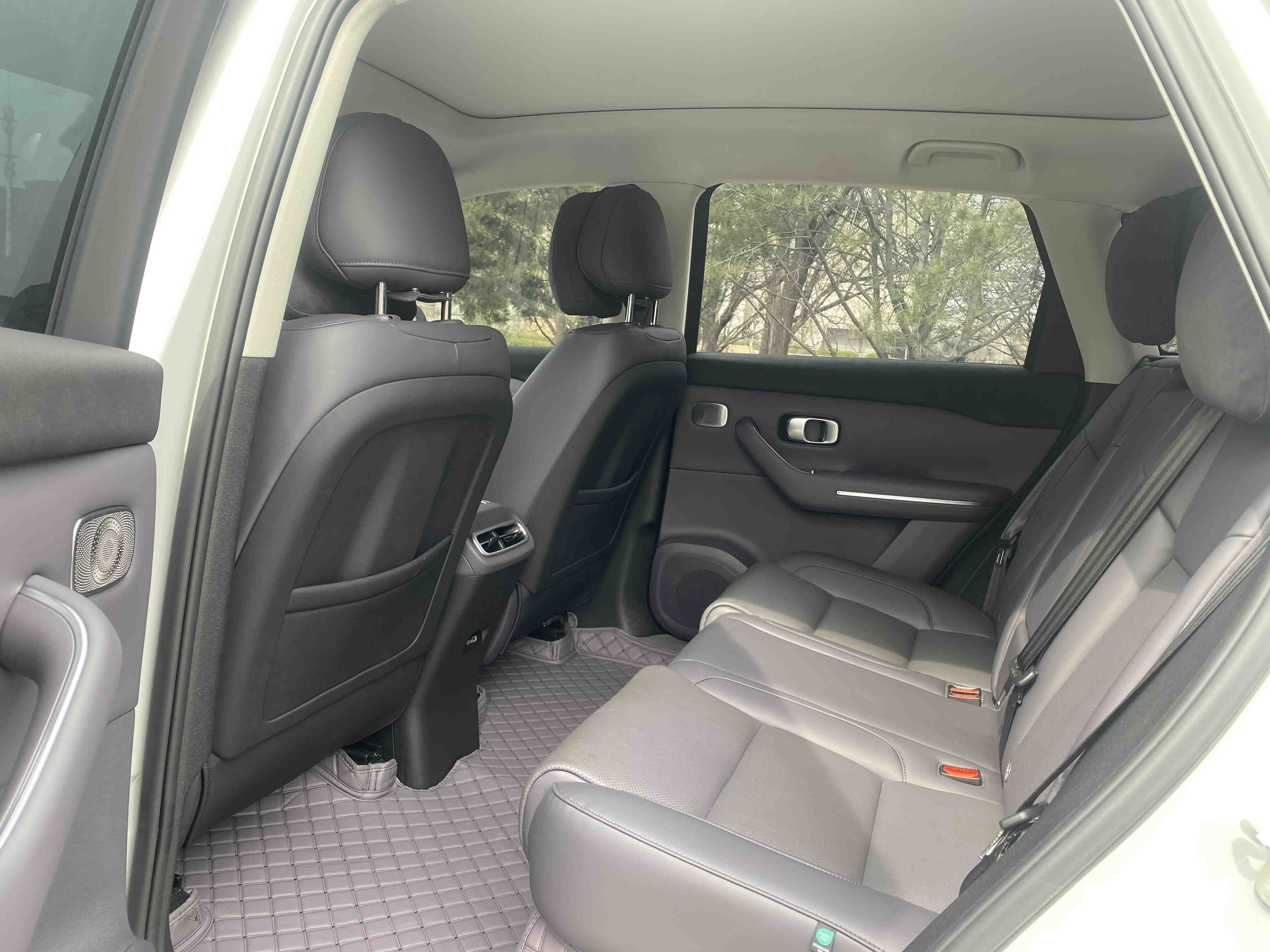 零跑汽车 零跑C10 2024 汽车图片 #5