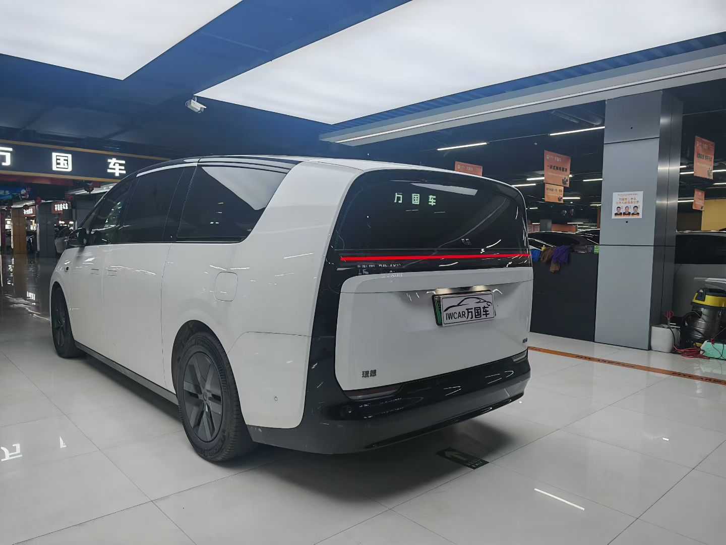 理想汽车 理想MEGA 2024 汽车图片 #5