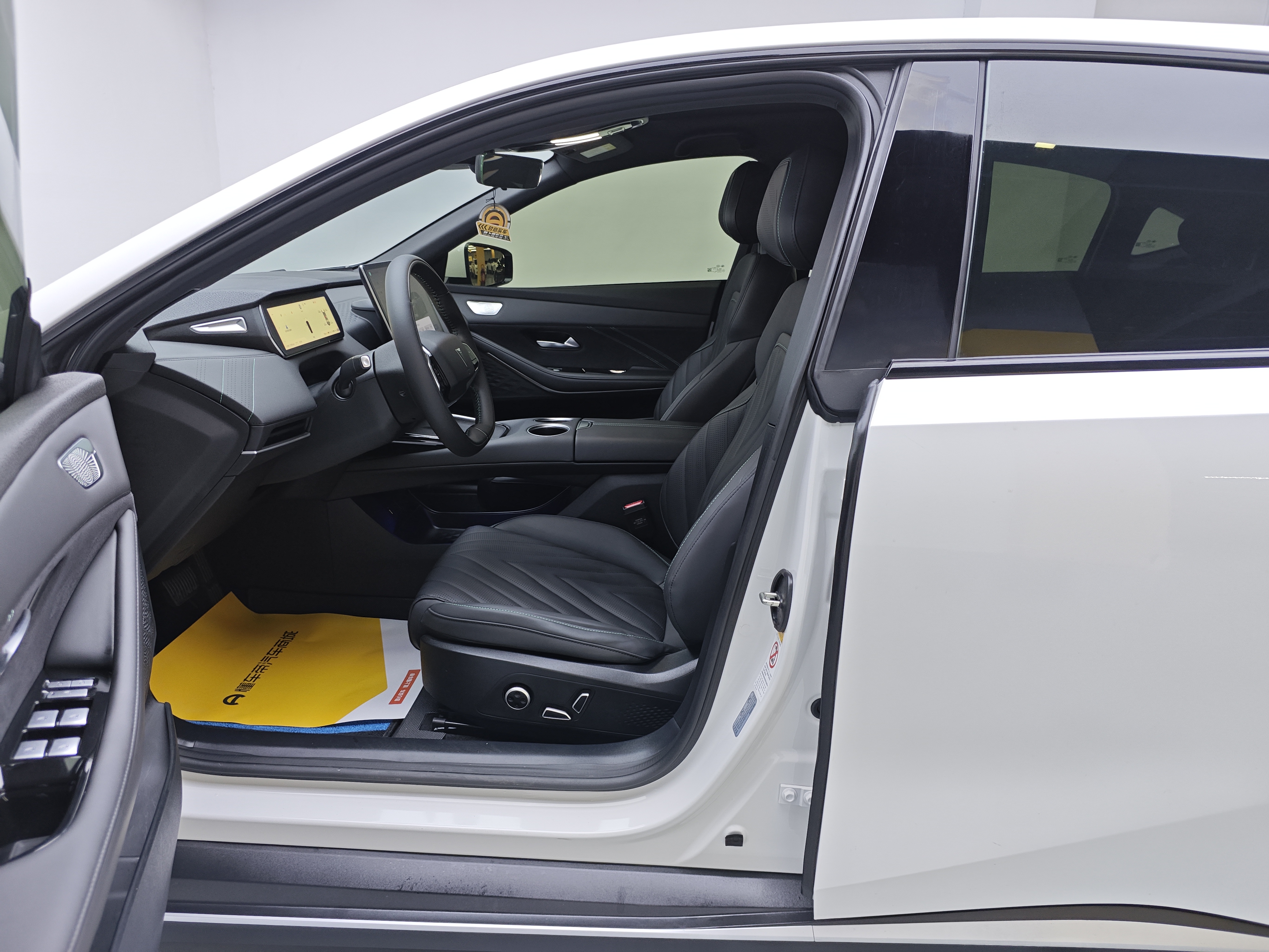 Deepal SL03 2024 image de voiture #5