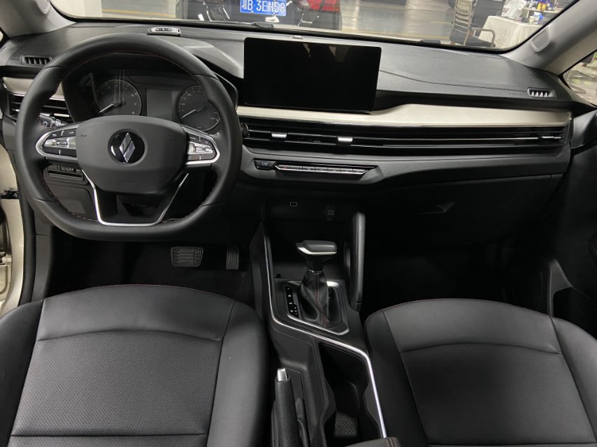 X3 PRO 2025 car image #5
