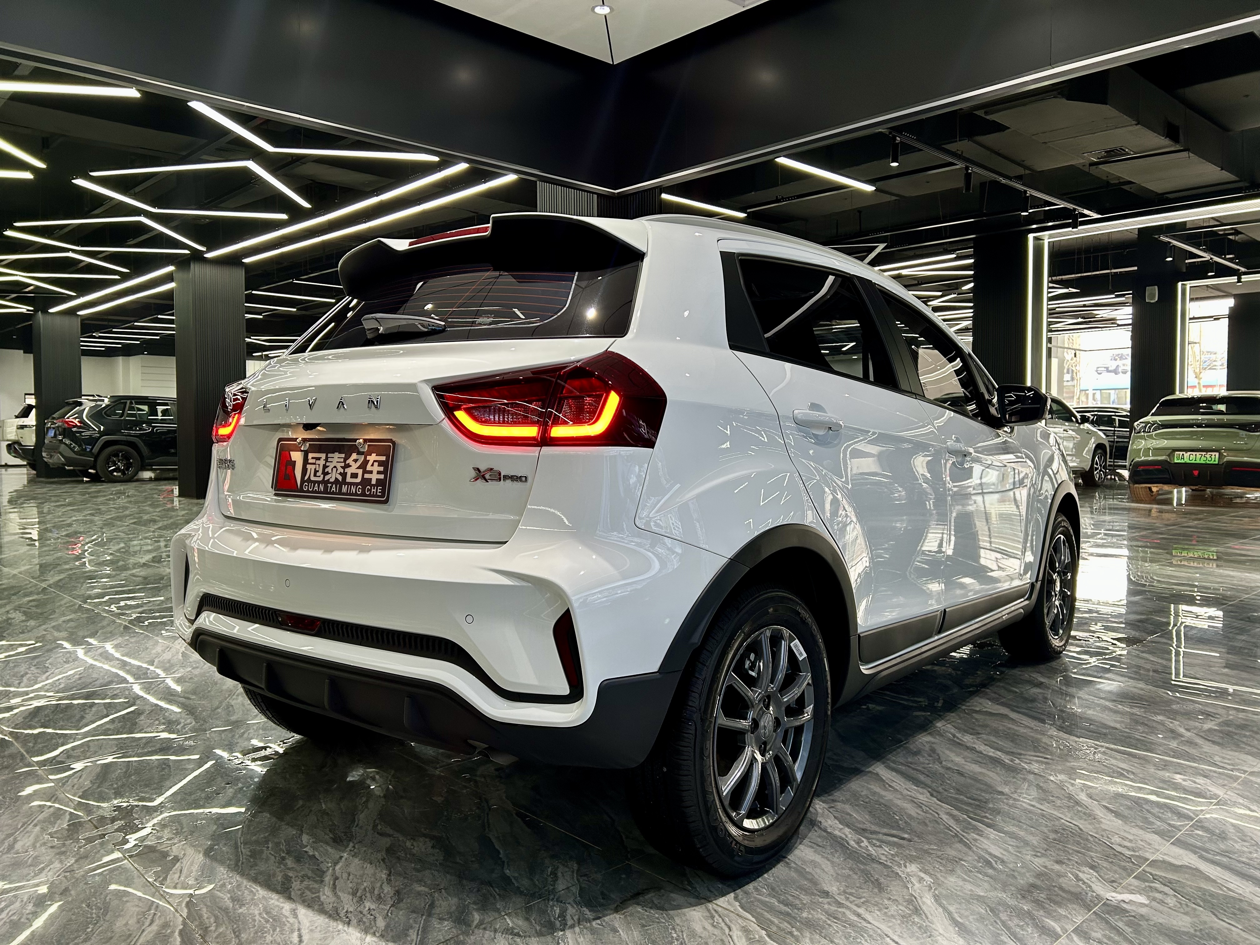 X3 PRO 2025 #5 X3 PRO 2025 car image #5