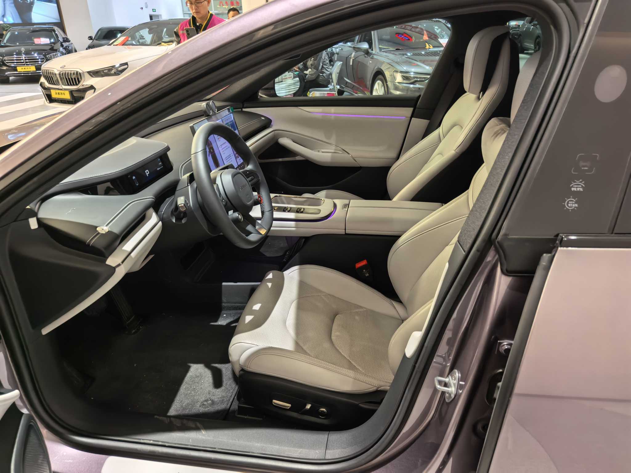 MI SU7 2024 image de voiture #5