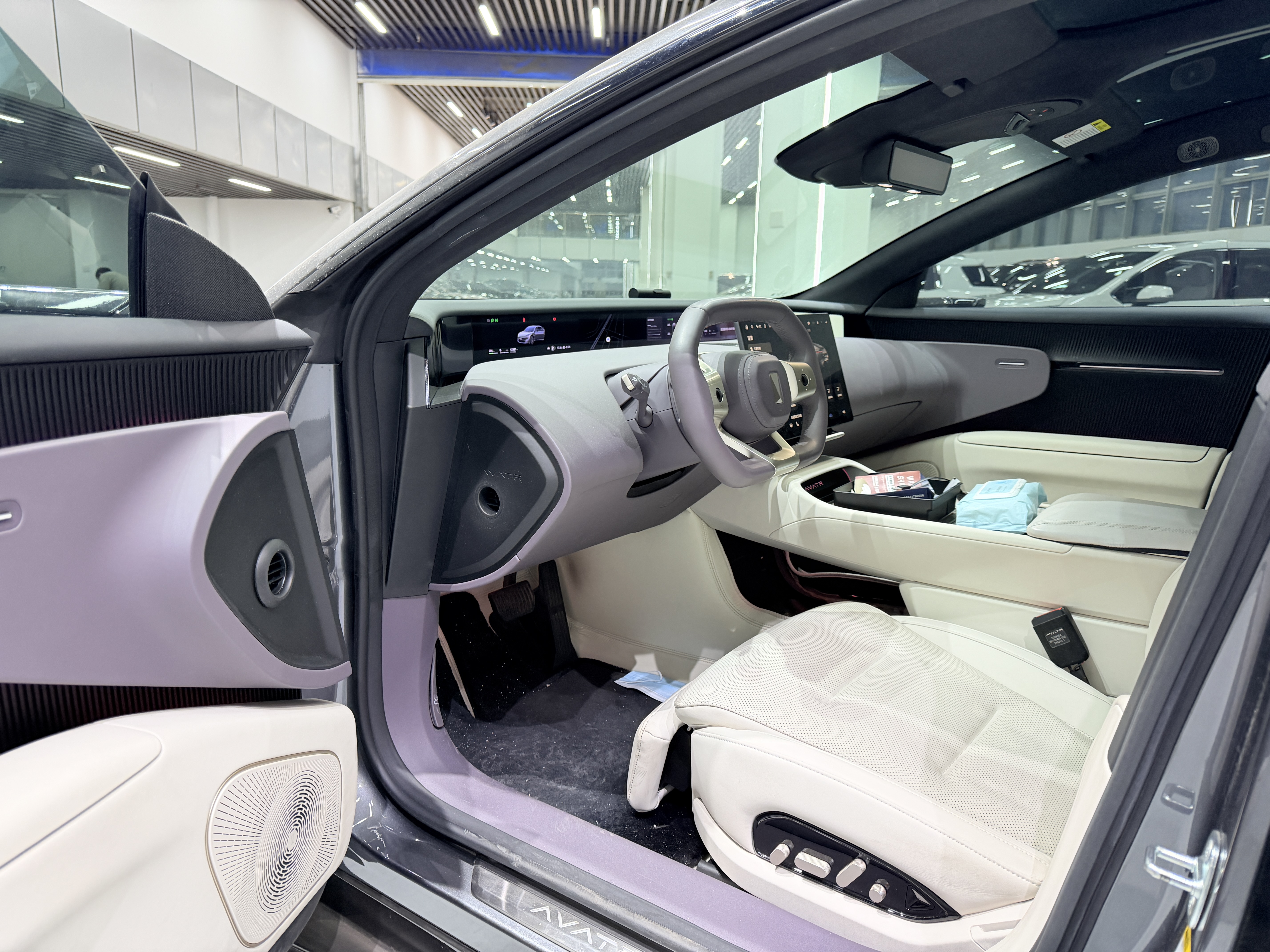 Avatr 12 2024 صورة سيارة #5