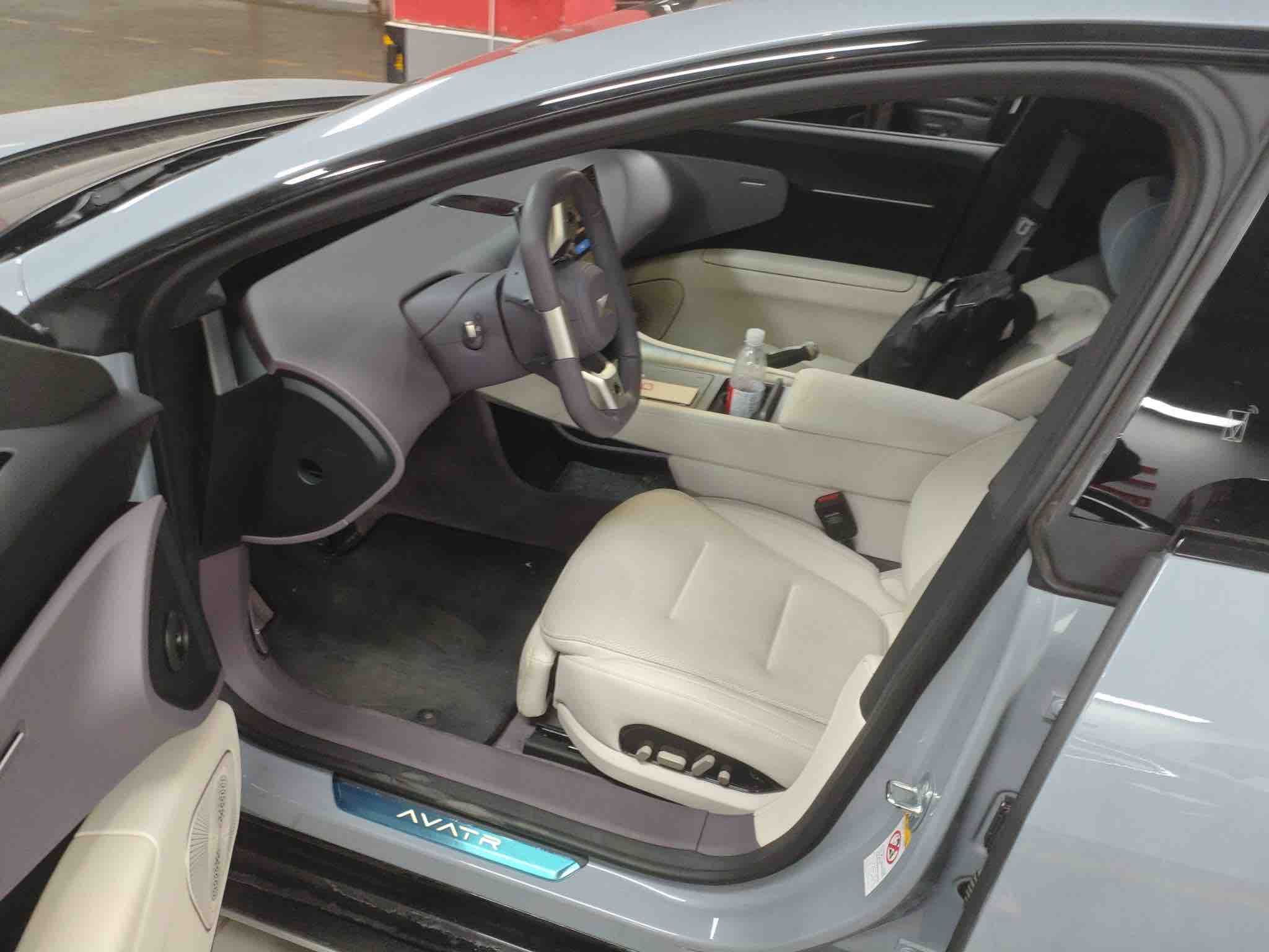 阿维塔 阿维塔12 2024 汽车图片 #5