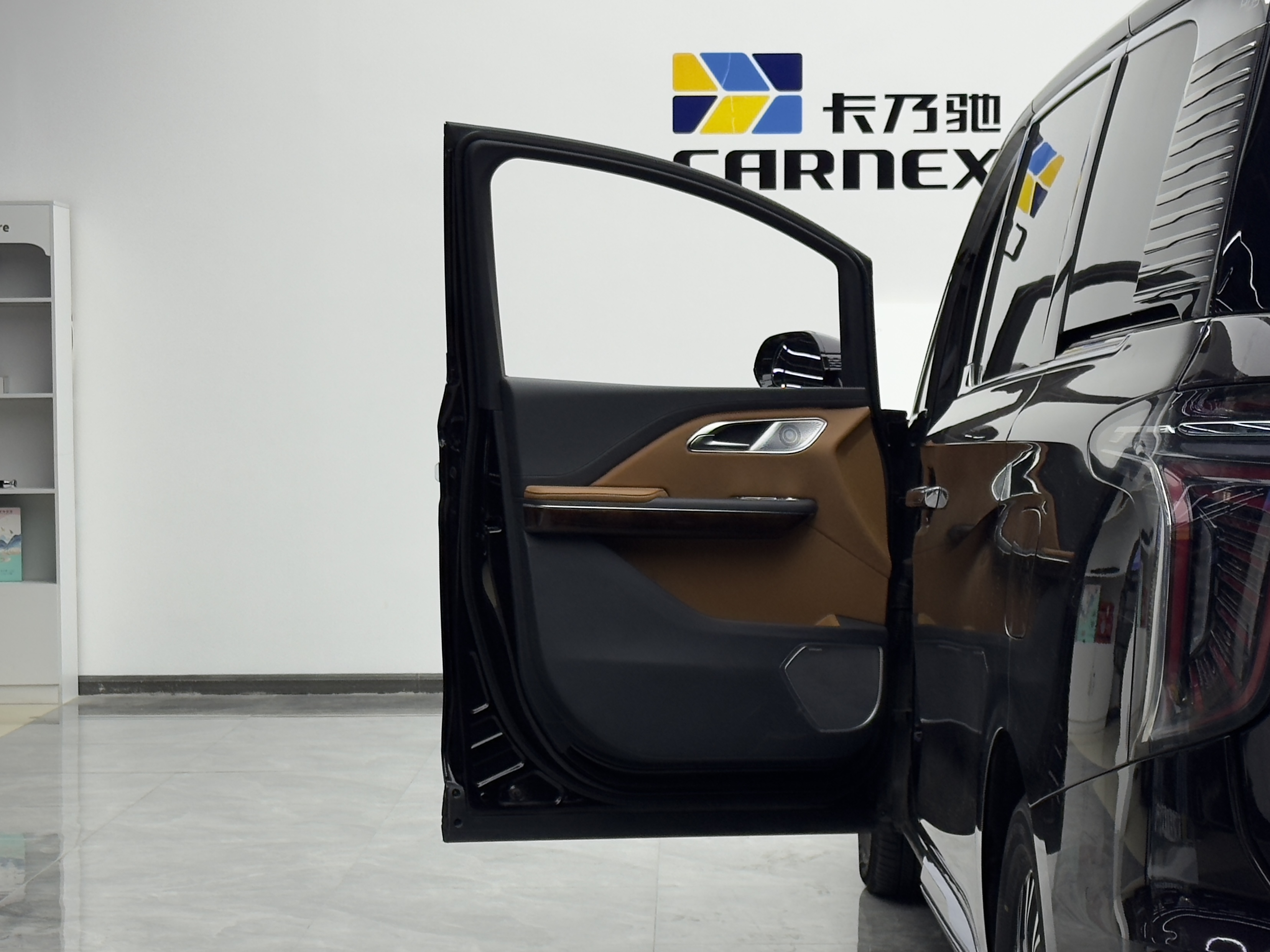 HongQi HQ9 PHEV 2025 #5 HongQi HQ9 PHEV 2025 car image #5