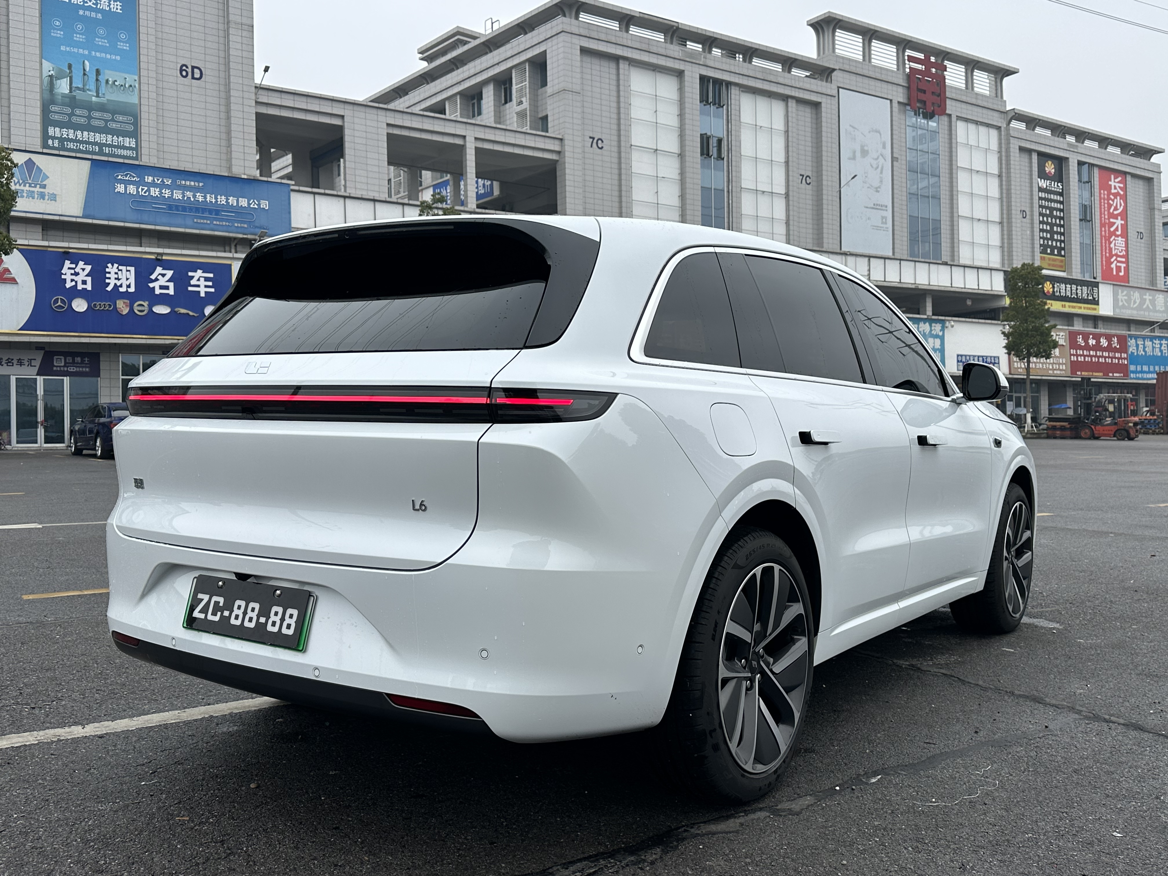 Li L6 2025 imagen de coche #5