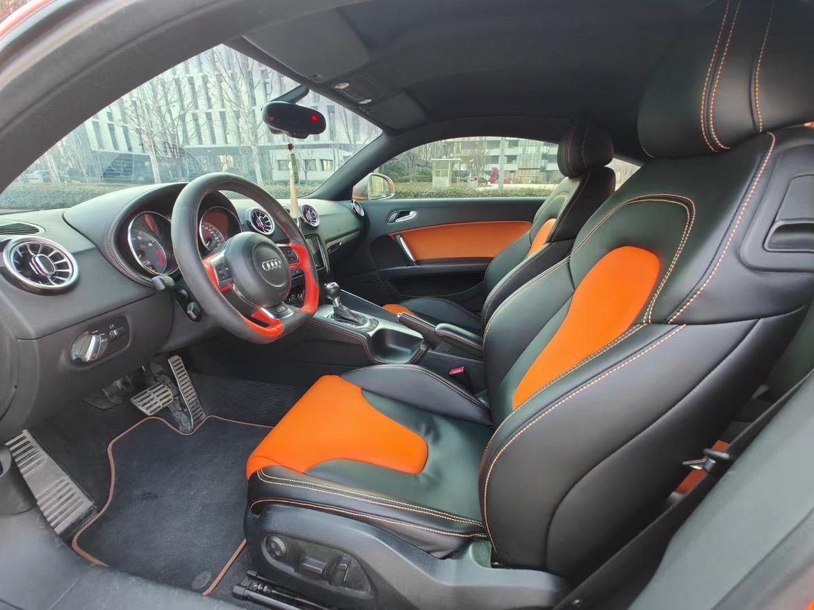 Audi TTS 2010 car image #5