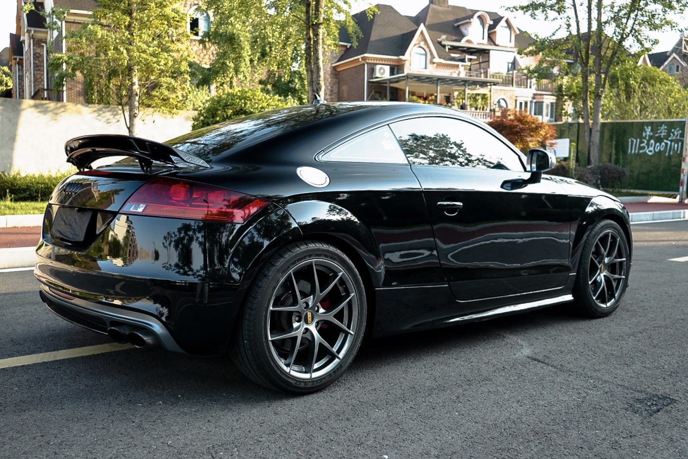 Audi TTS 2011 car image #5