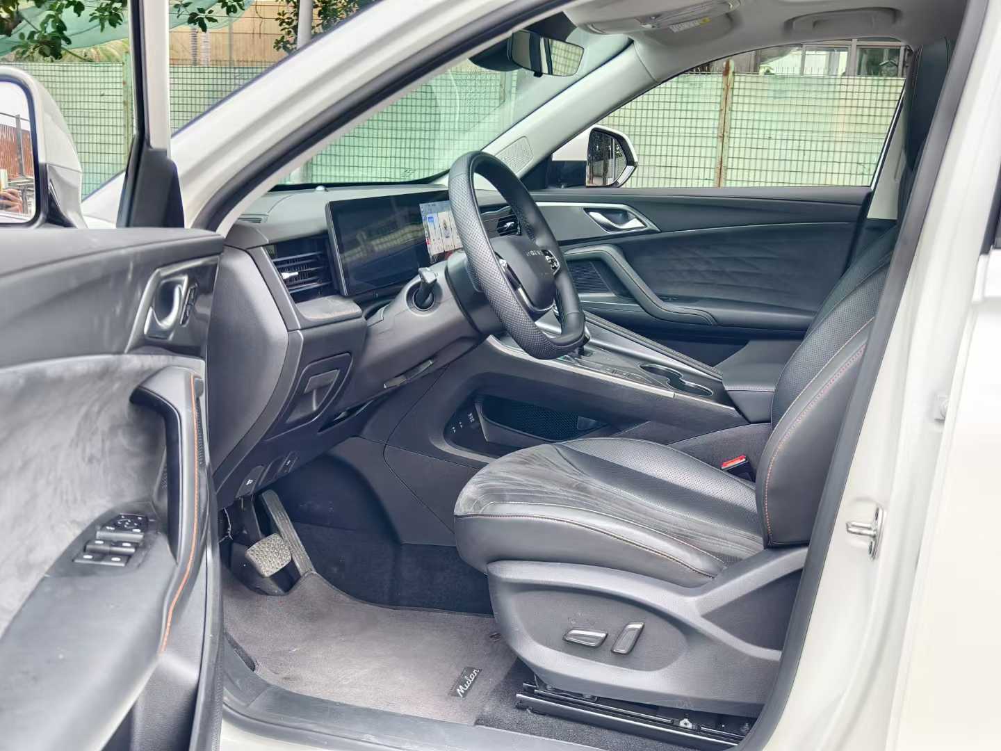 Roewe D5X DMH 2024 imagem de carro #5