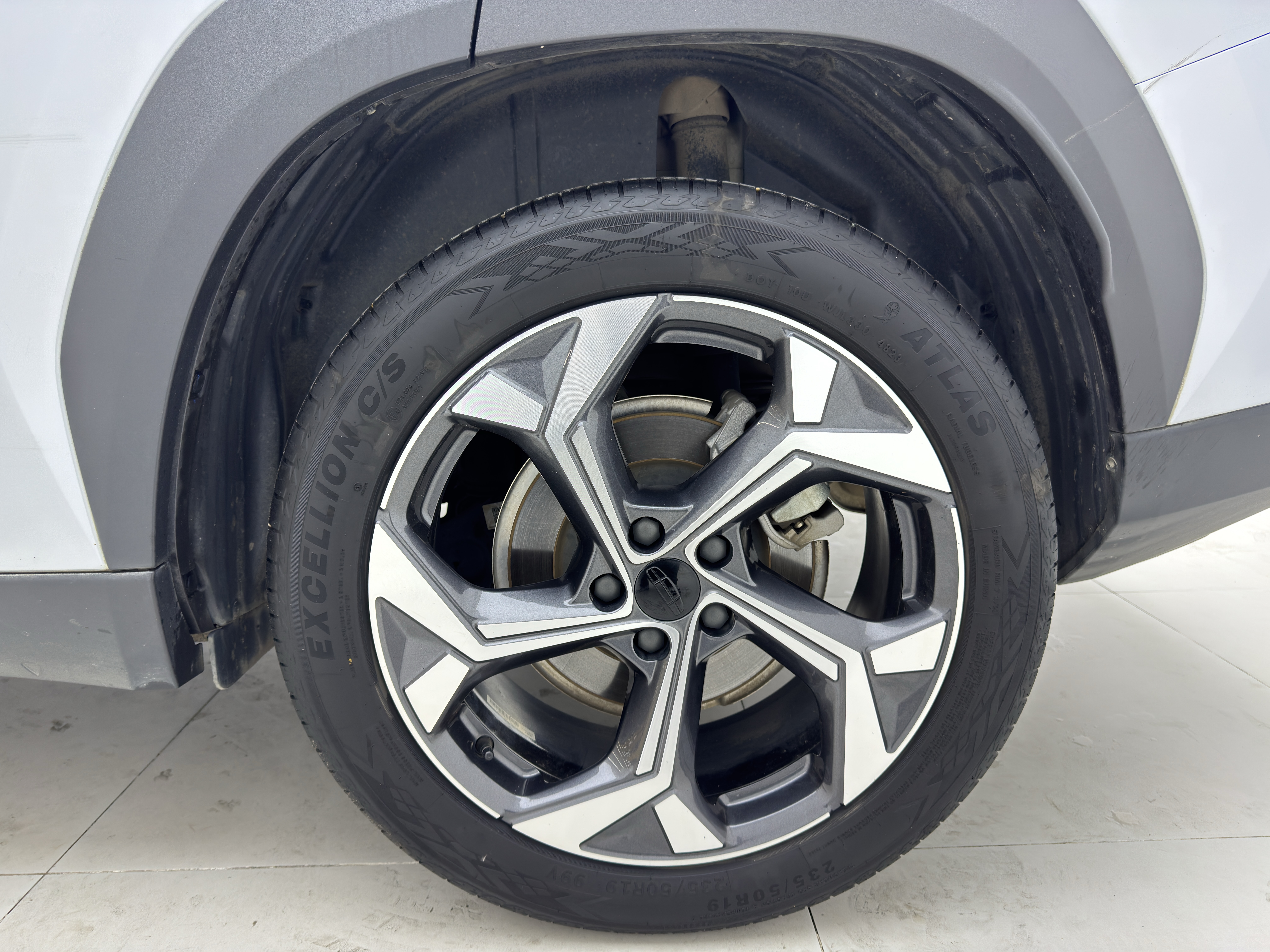 GEELY Boyue L 2023 car image #5