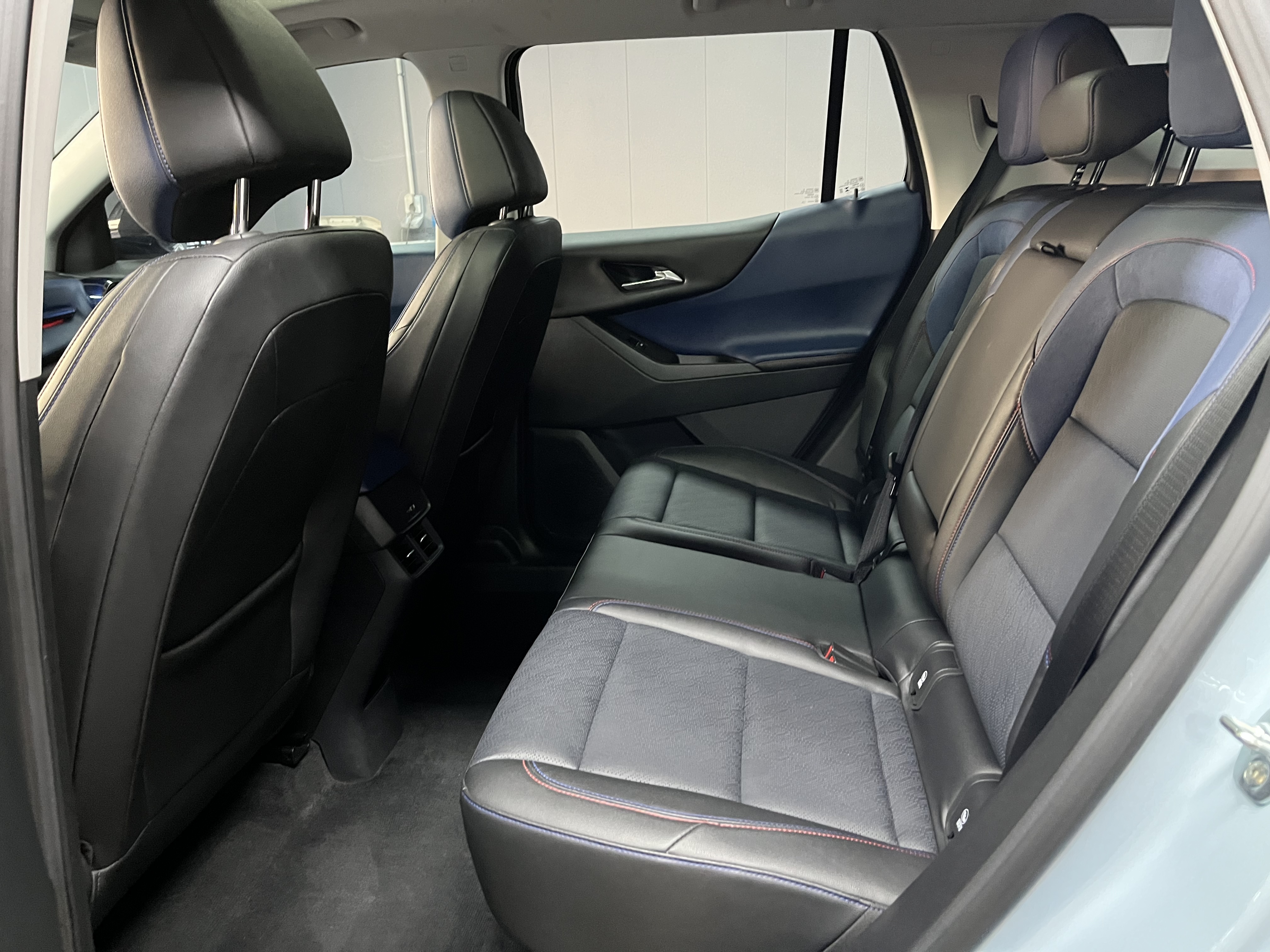 Chevrolet Equinox Plus 2024 car image #5