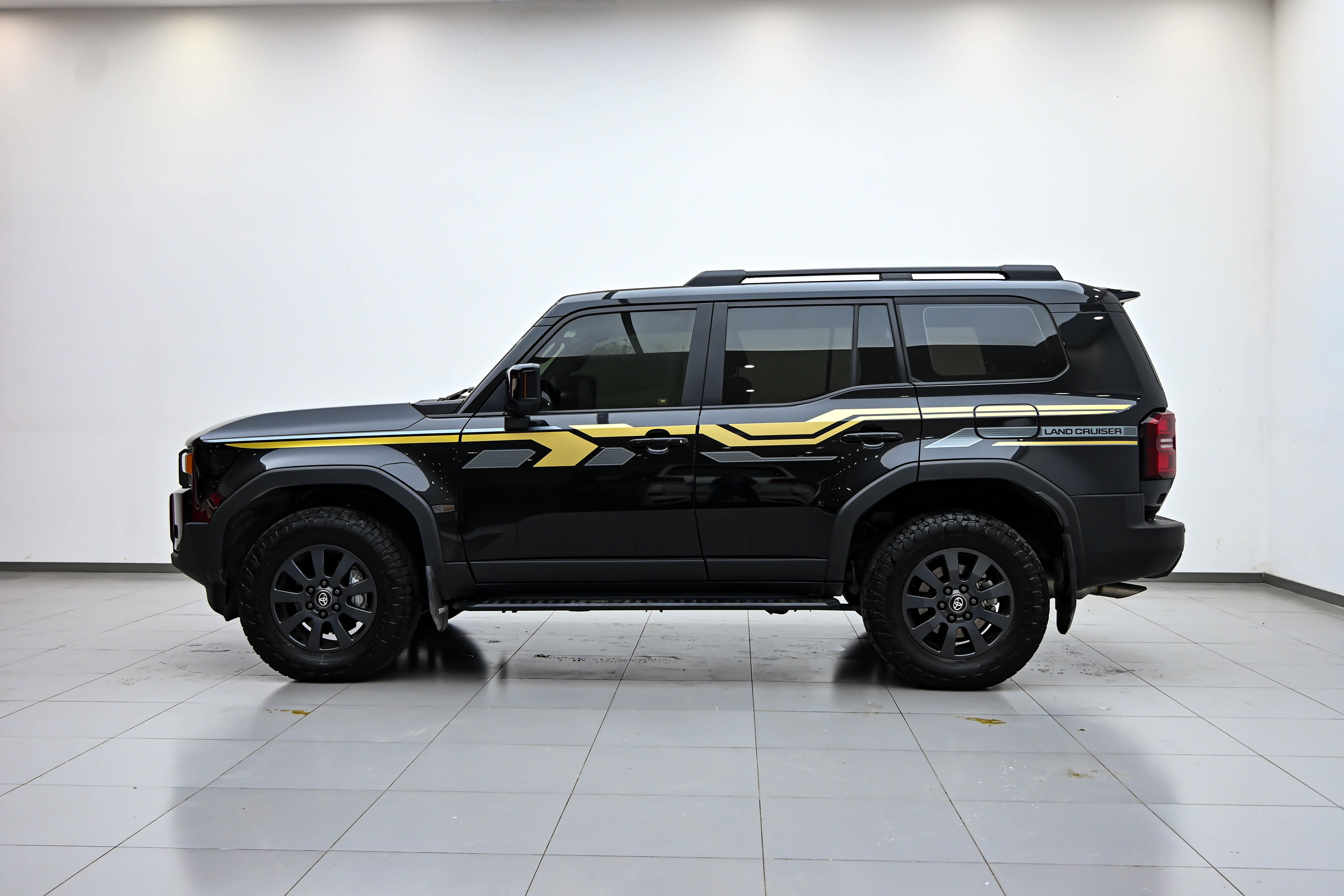 Toyota Land Cruiser Prado 2025 #5 Toyota Land Cruiser Prado 2025 car image #5